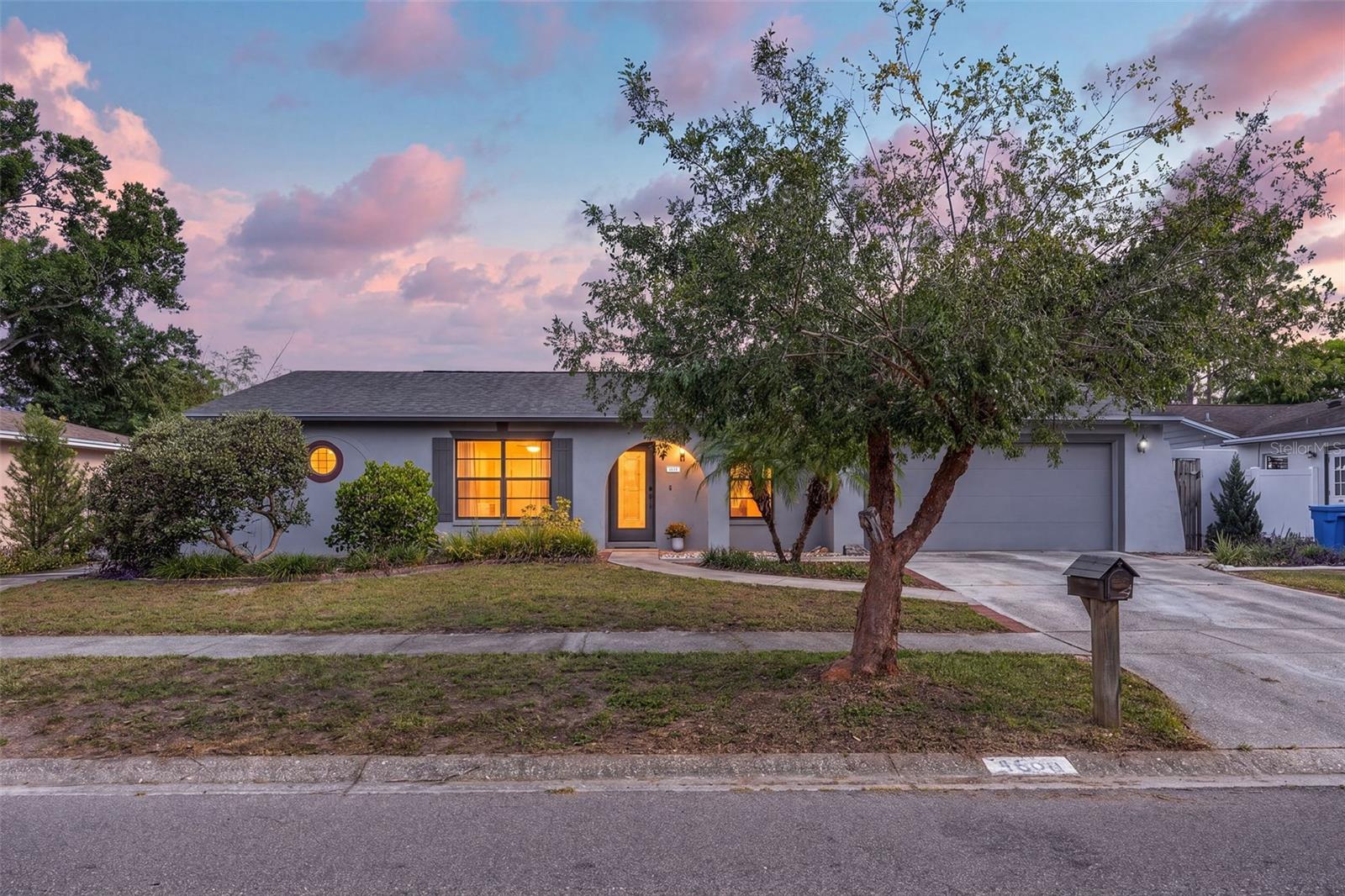Photo of 4608 SOUTHBREEZE DRIVE TAMPA FL 33624