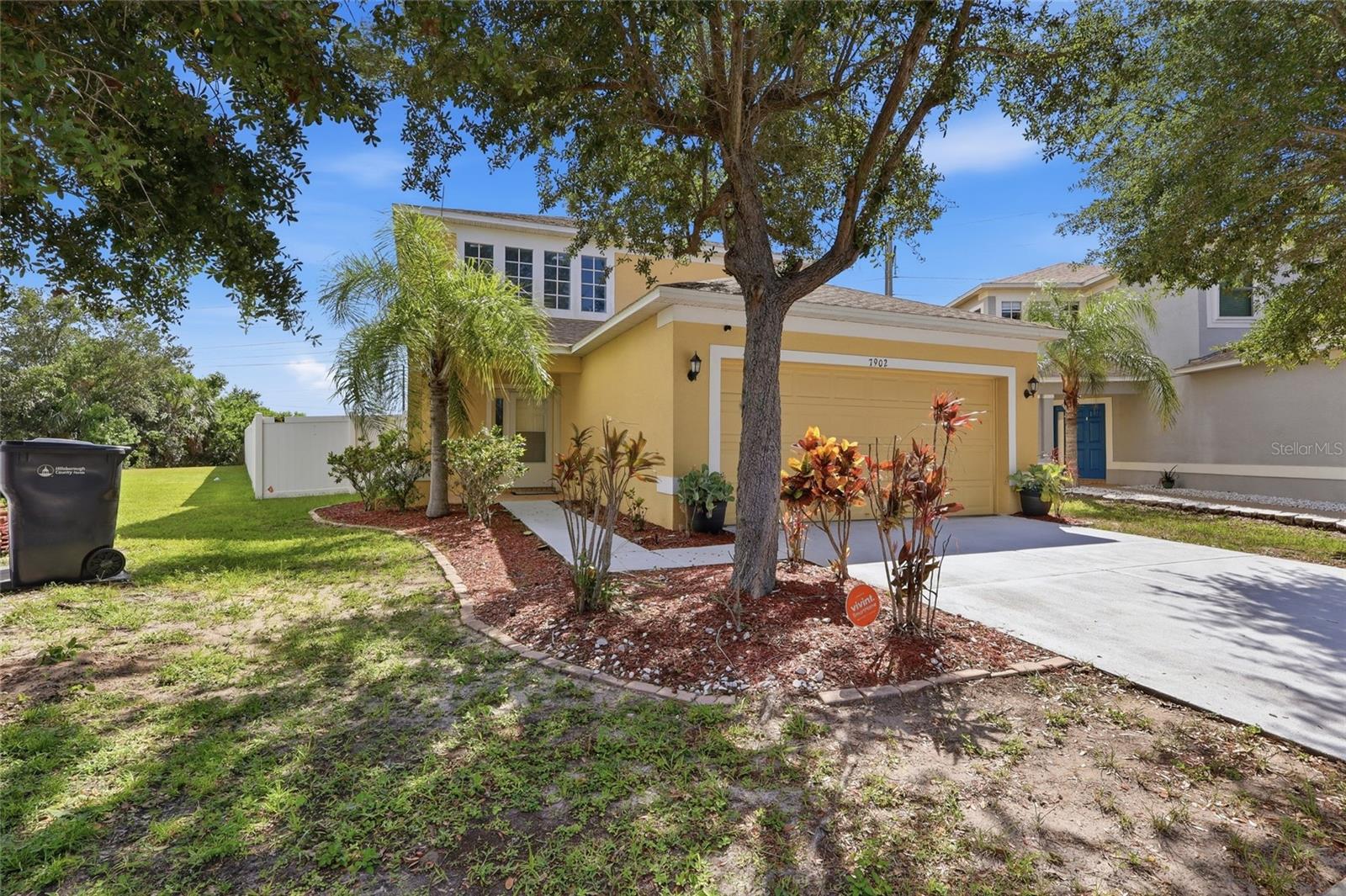 Photo of 7902 CARRIAGE POINTE DR GIBSONTON FL 33534
