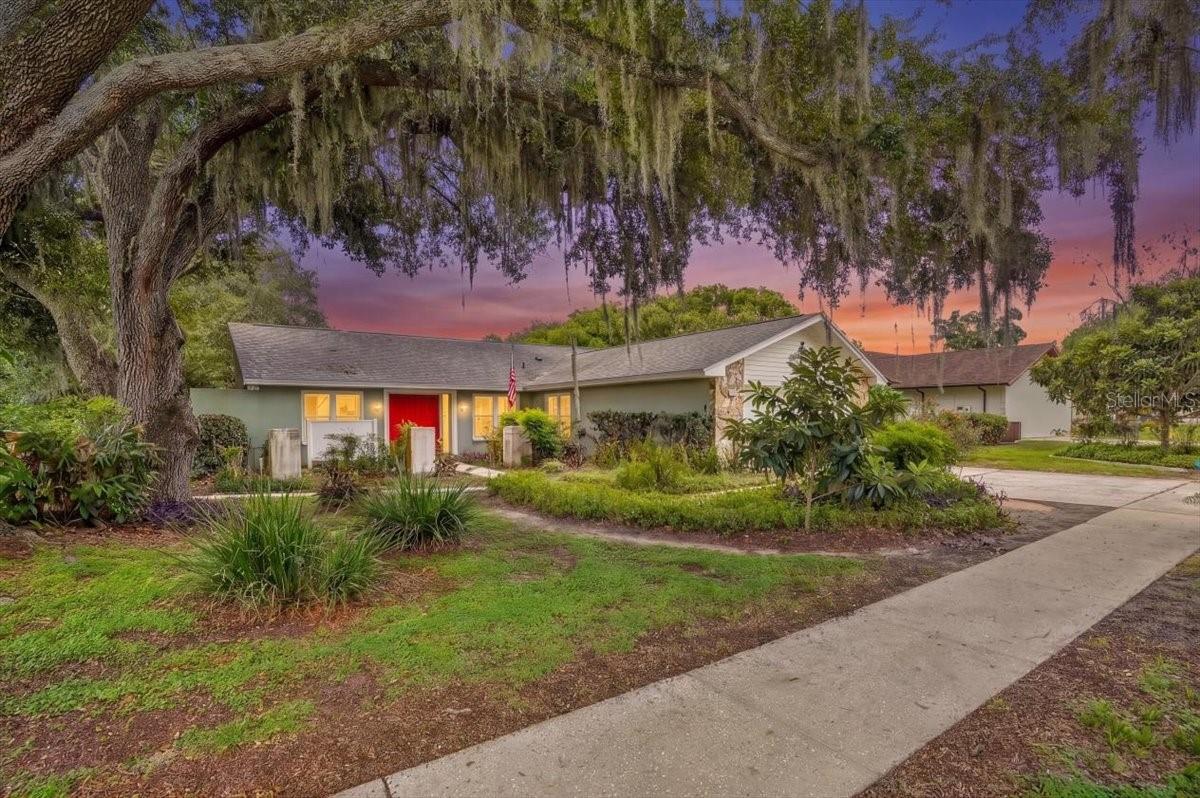 Photo of 1013 BLACK KNIGHT DRIVE VALRICO FL 33594