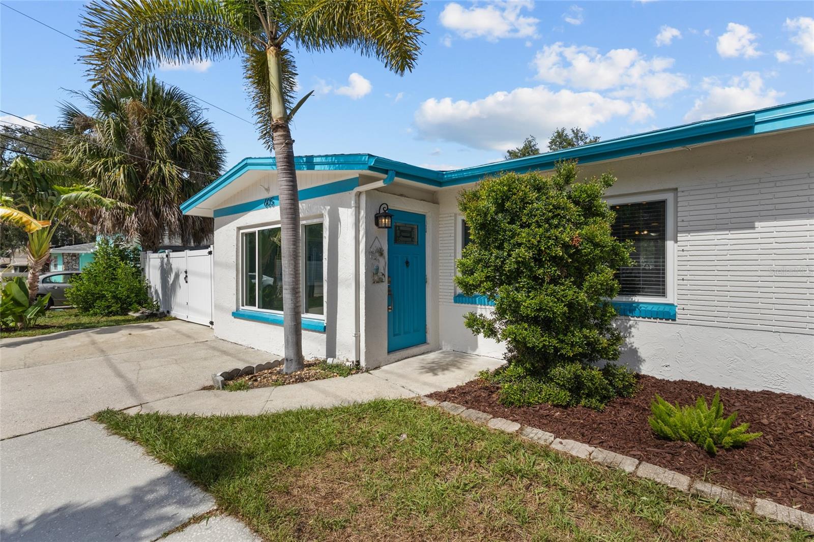Photo of 605 S FLORIDA AVENUE TARPON SPRINGS FL 34689