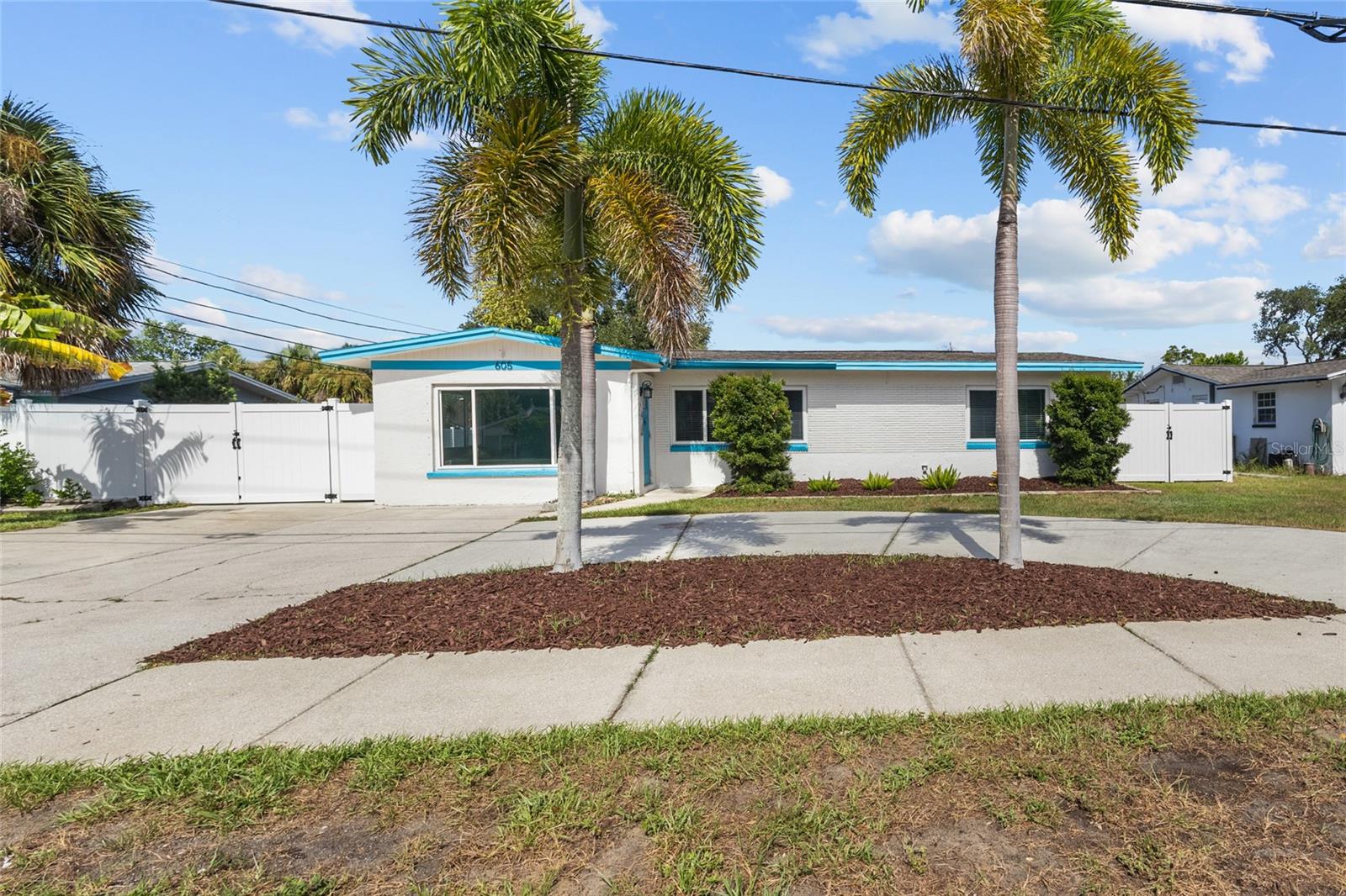 Photo of 605 S FLORIDA AVENUE TARPON SPRINGS FL 34689