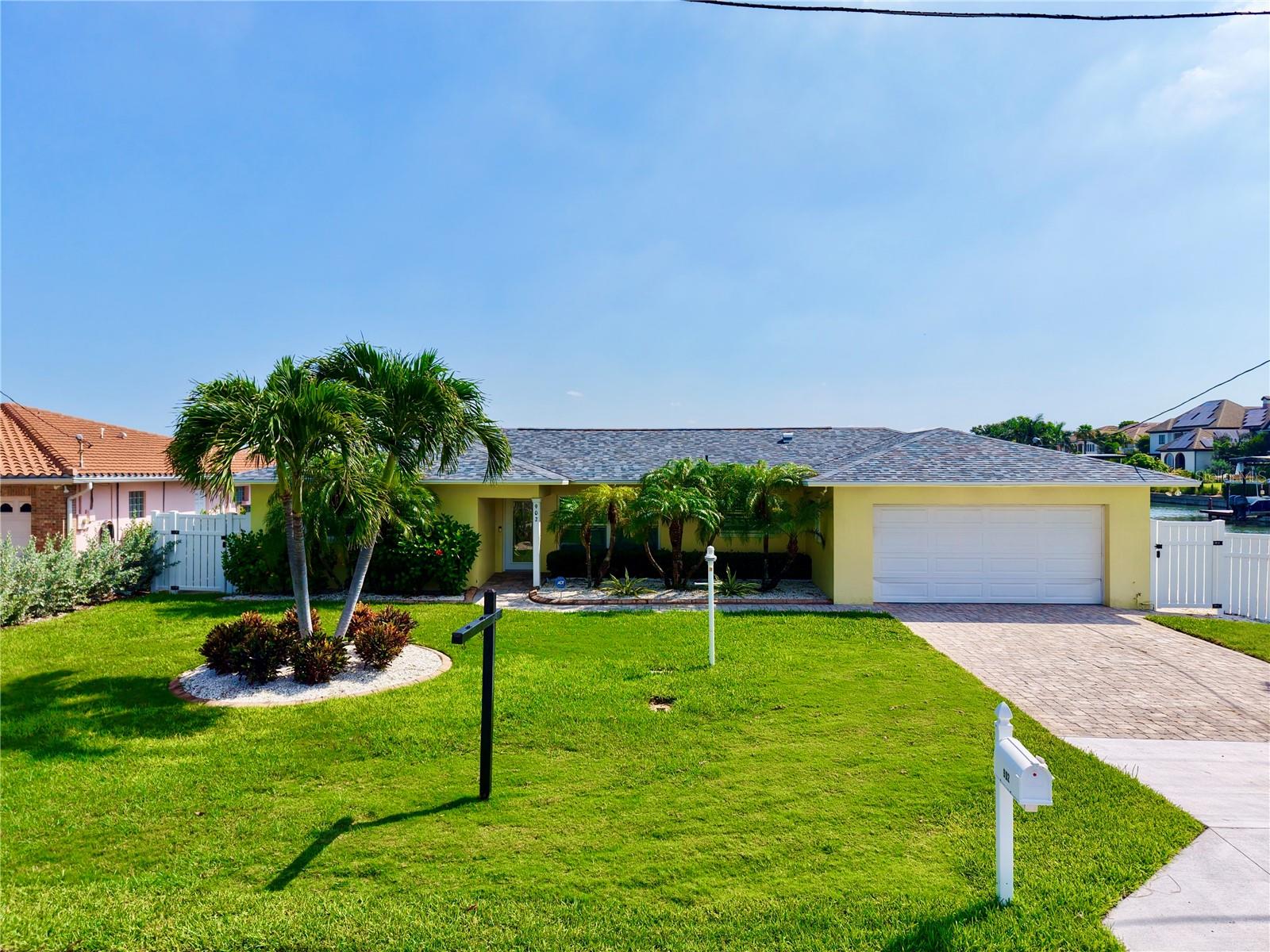 Photo of 902 OAKWOOD DRIVE LARGO FL 33770