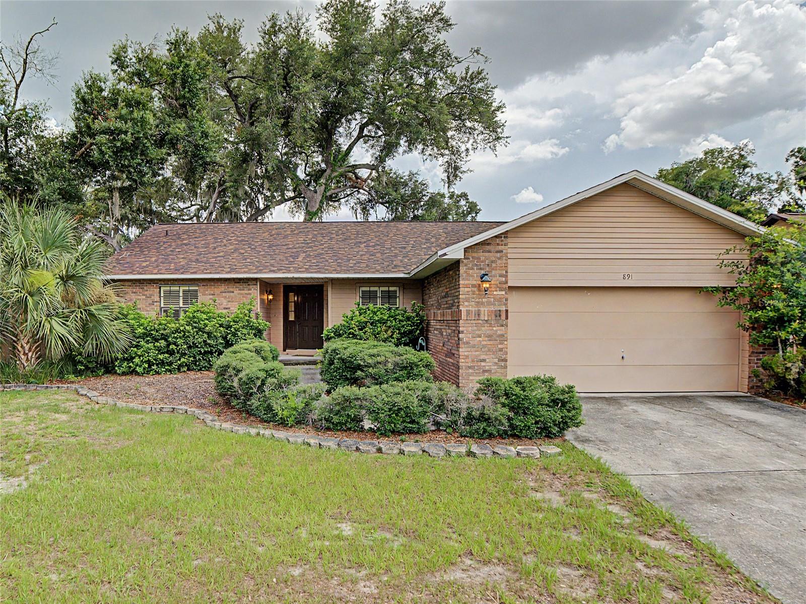 Photo of 891 TIMBER POND DRIVE BRANDON FL 33510