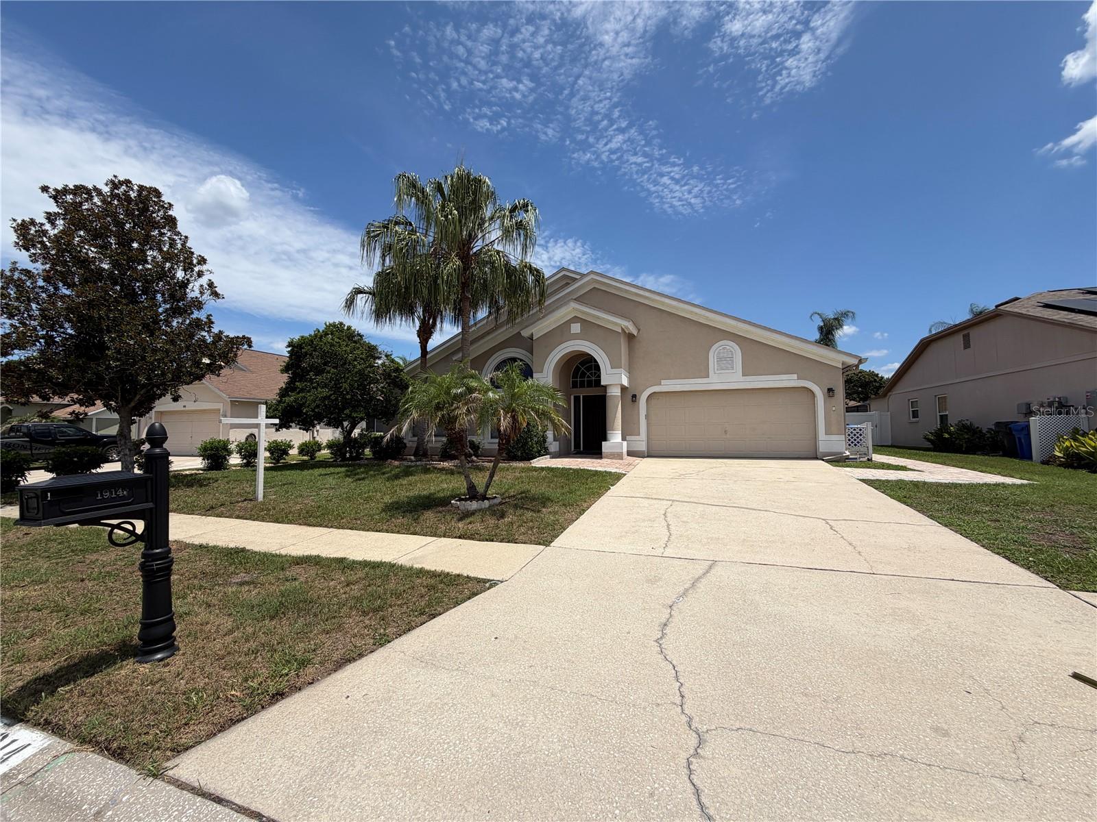 Photo of 1914 LEICHESTER STREET VALRICO FL 33594