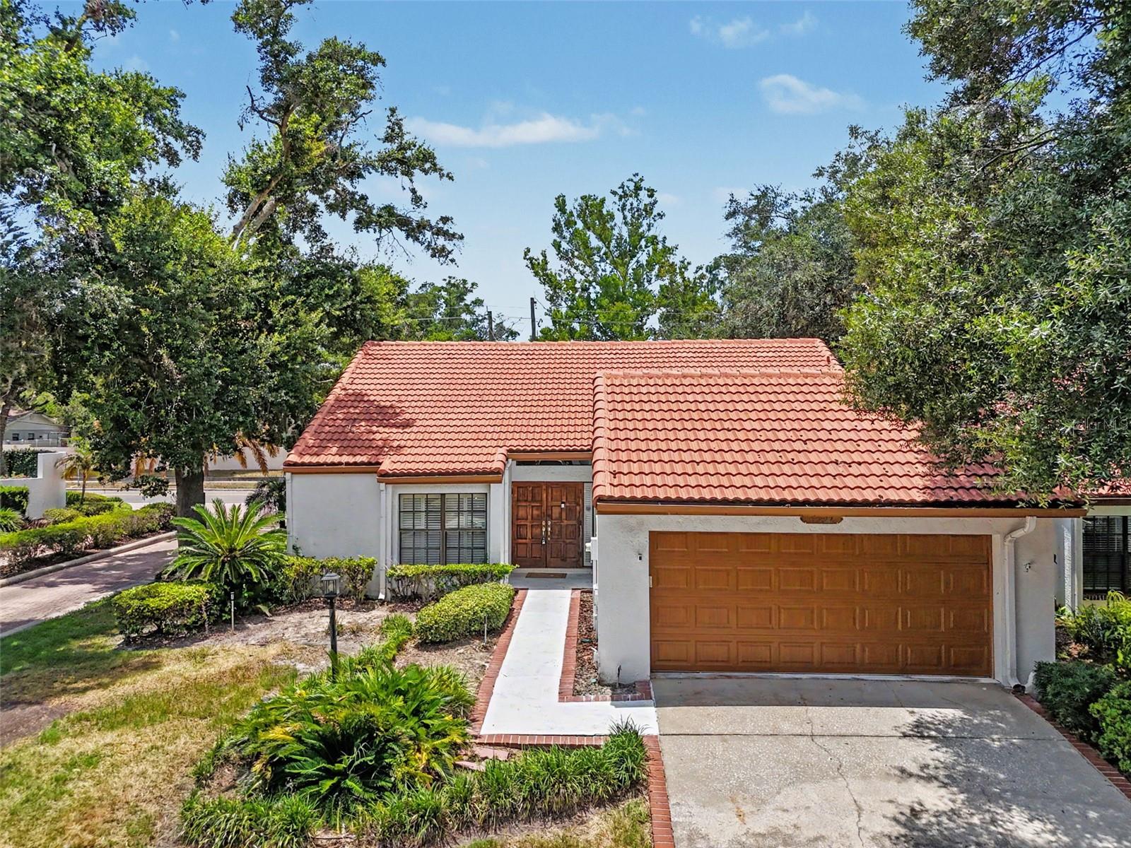 Photo of 11502 ROBLES DEL RIO PLACE TEMPLE TERRACE FL 33617