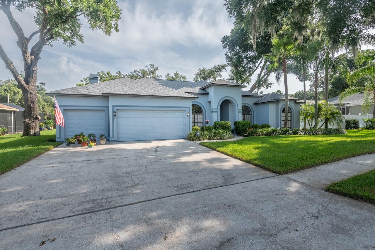 Photo of 4704 STONE HOLLOW COURT VALRICO FL 33596