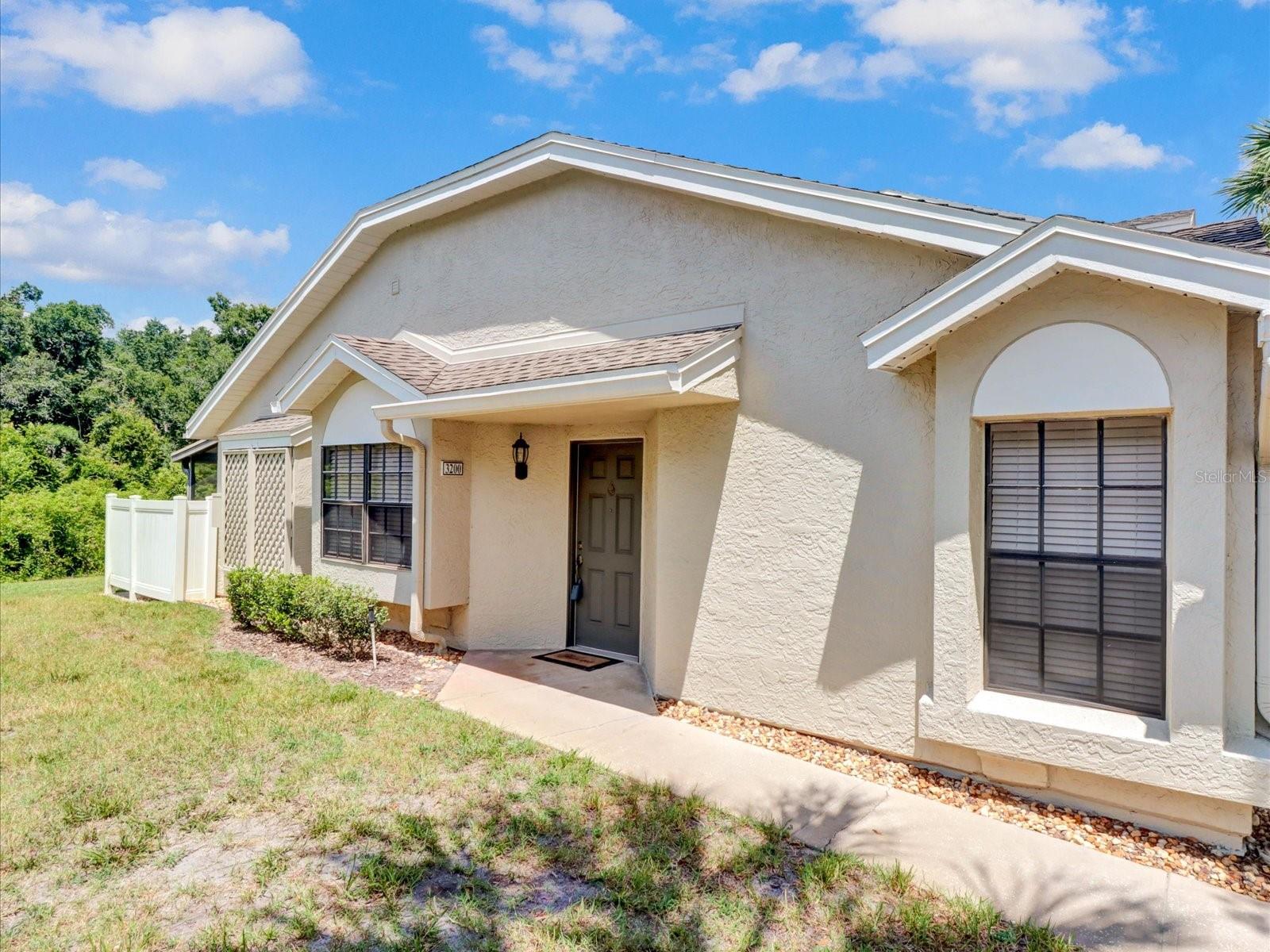 Photo of 5100 BURCHETTE ROAD #3200 TAMPA FL 33647