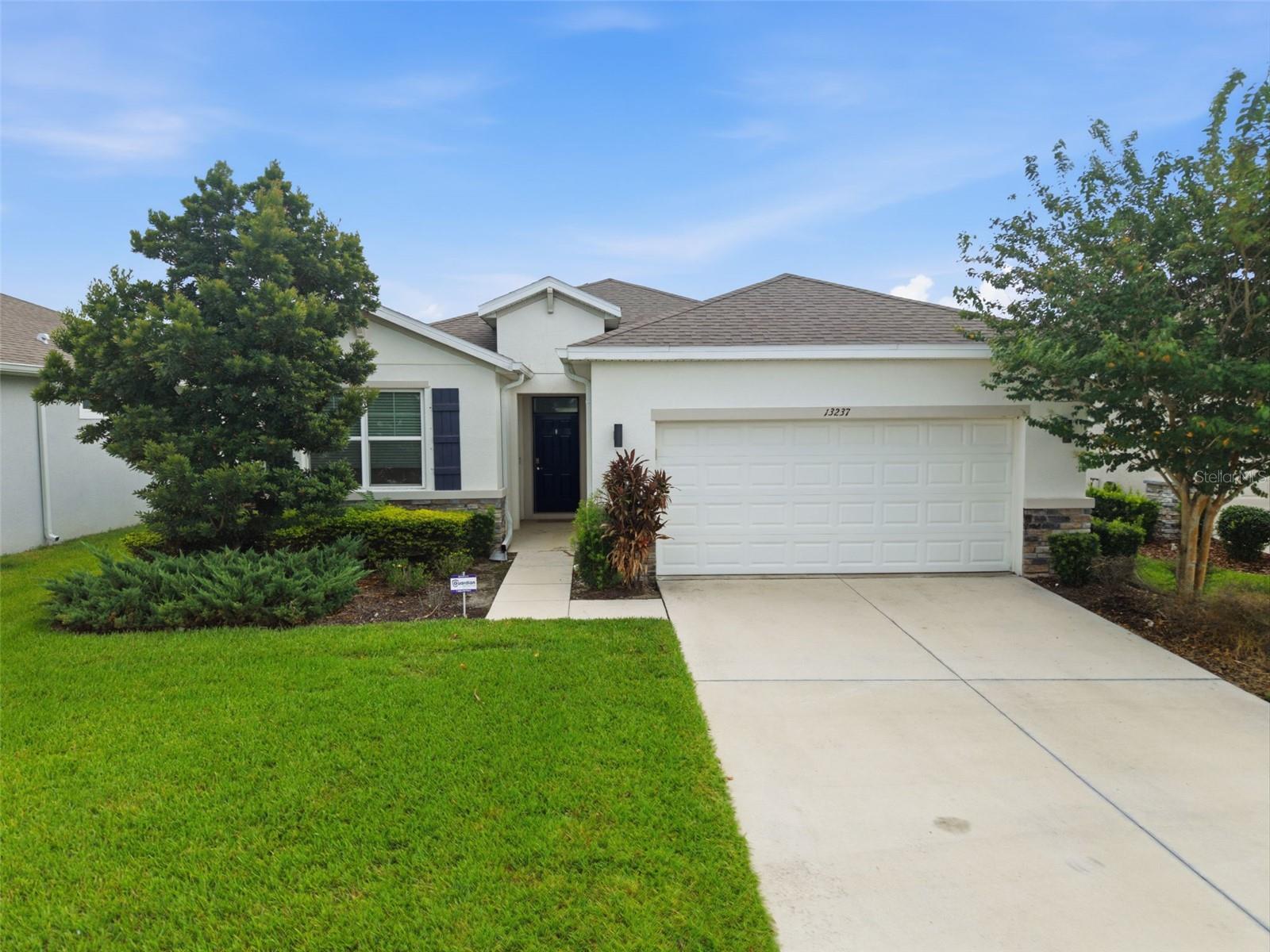 Photo of 13237 WATERLEAF GARDEN CIRCLE RIVERVIEW FL 33579