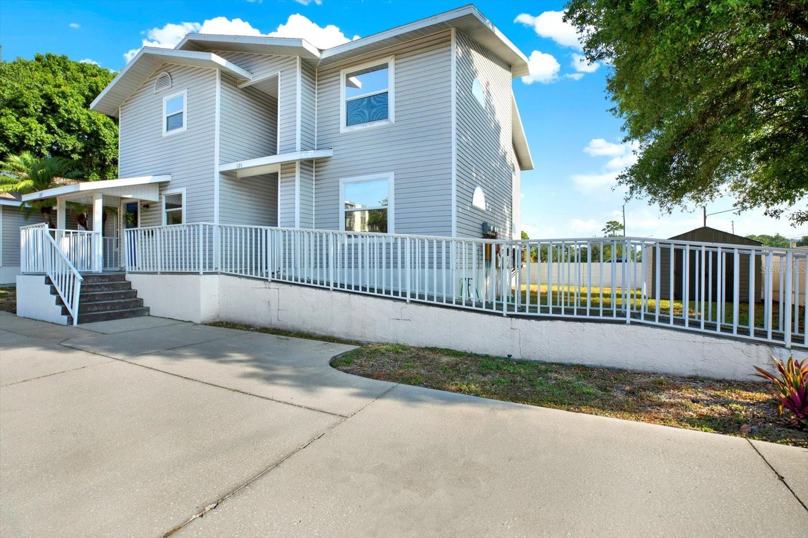 Photo of 107 47TH AVENUE ST PETERSBURG FL 33703