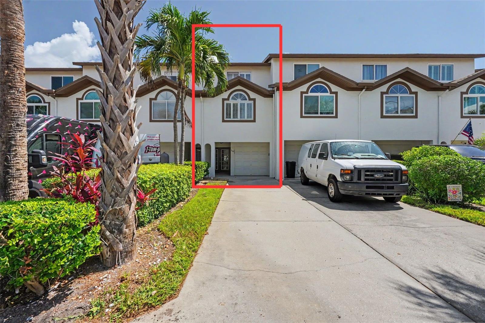 Photo of 269 MADEIRA CIRCLE ST PETERSBURG FL 33715