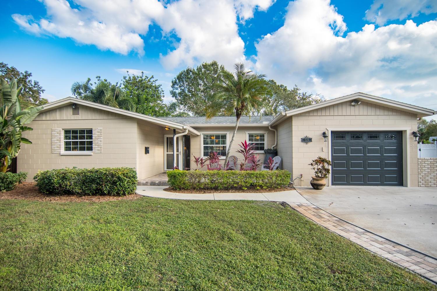 Photo of 528 59TH WAY ST PETERSBURG FL 33707