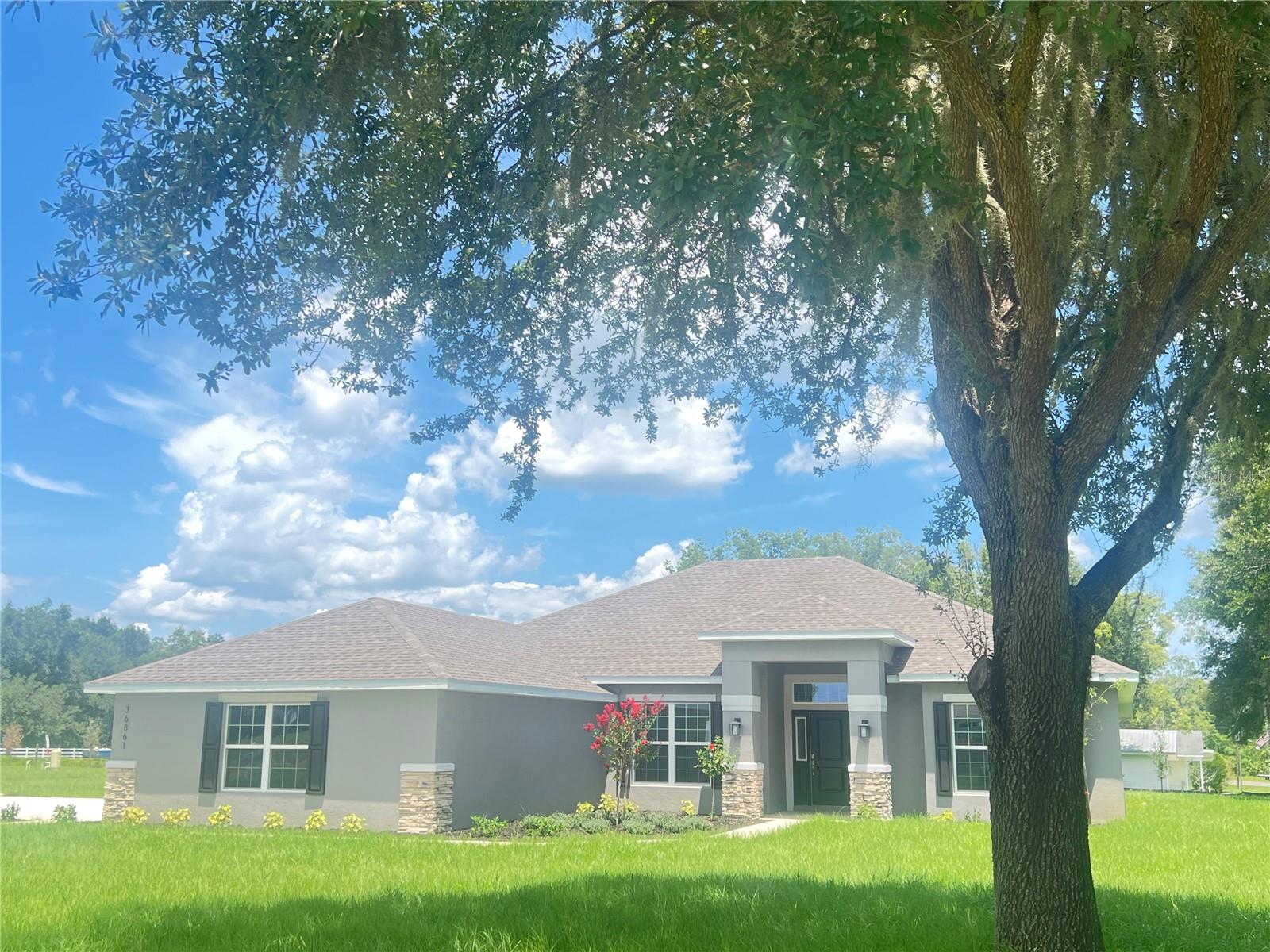 Photo of 36861 HIDDEN VIEW CIRCLE DADE CITY FL 33523