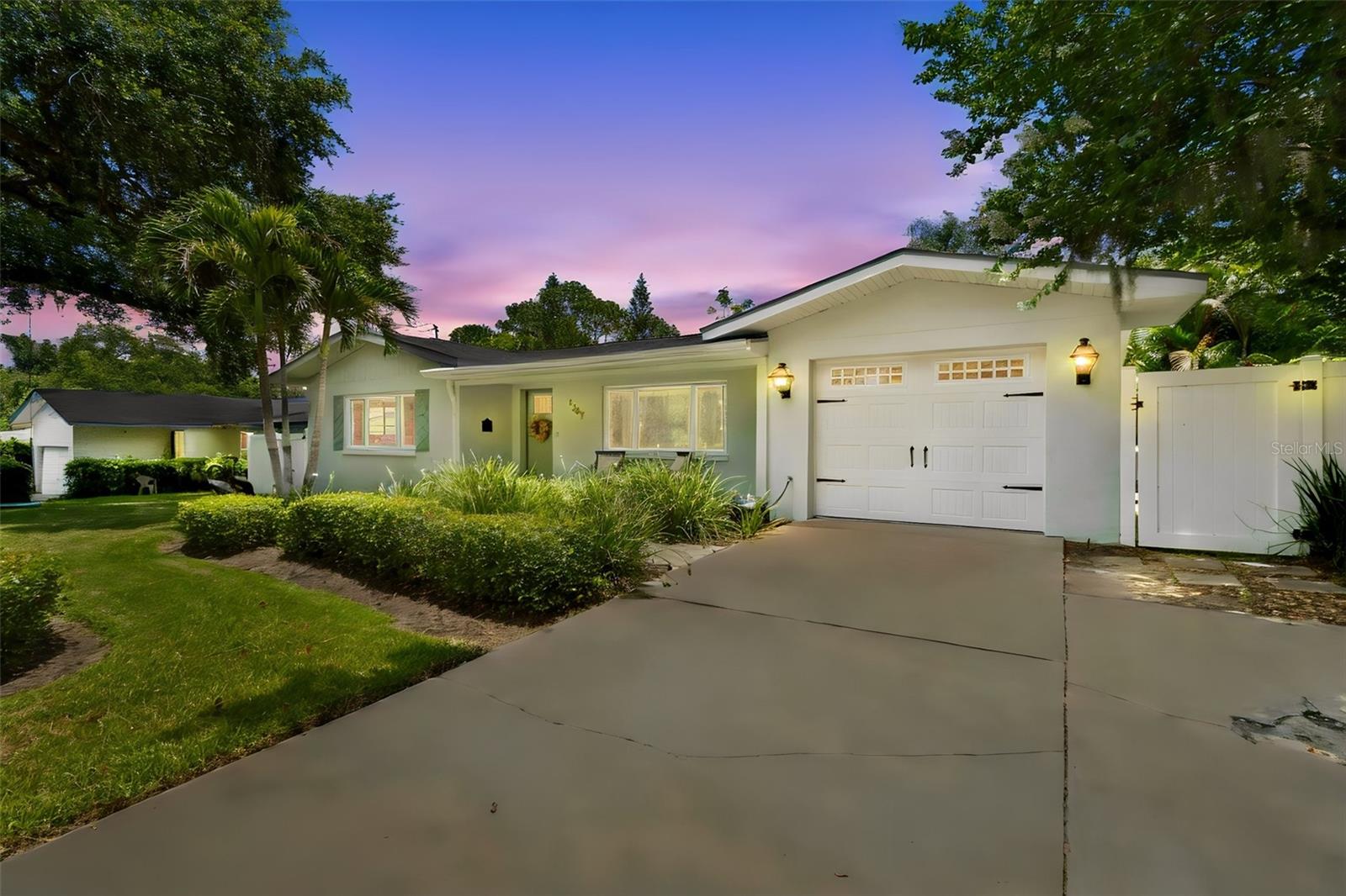 Photo of 1207 KAPOK CIRCLE CLEARWATER FL 33759