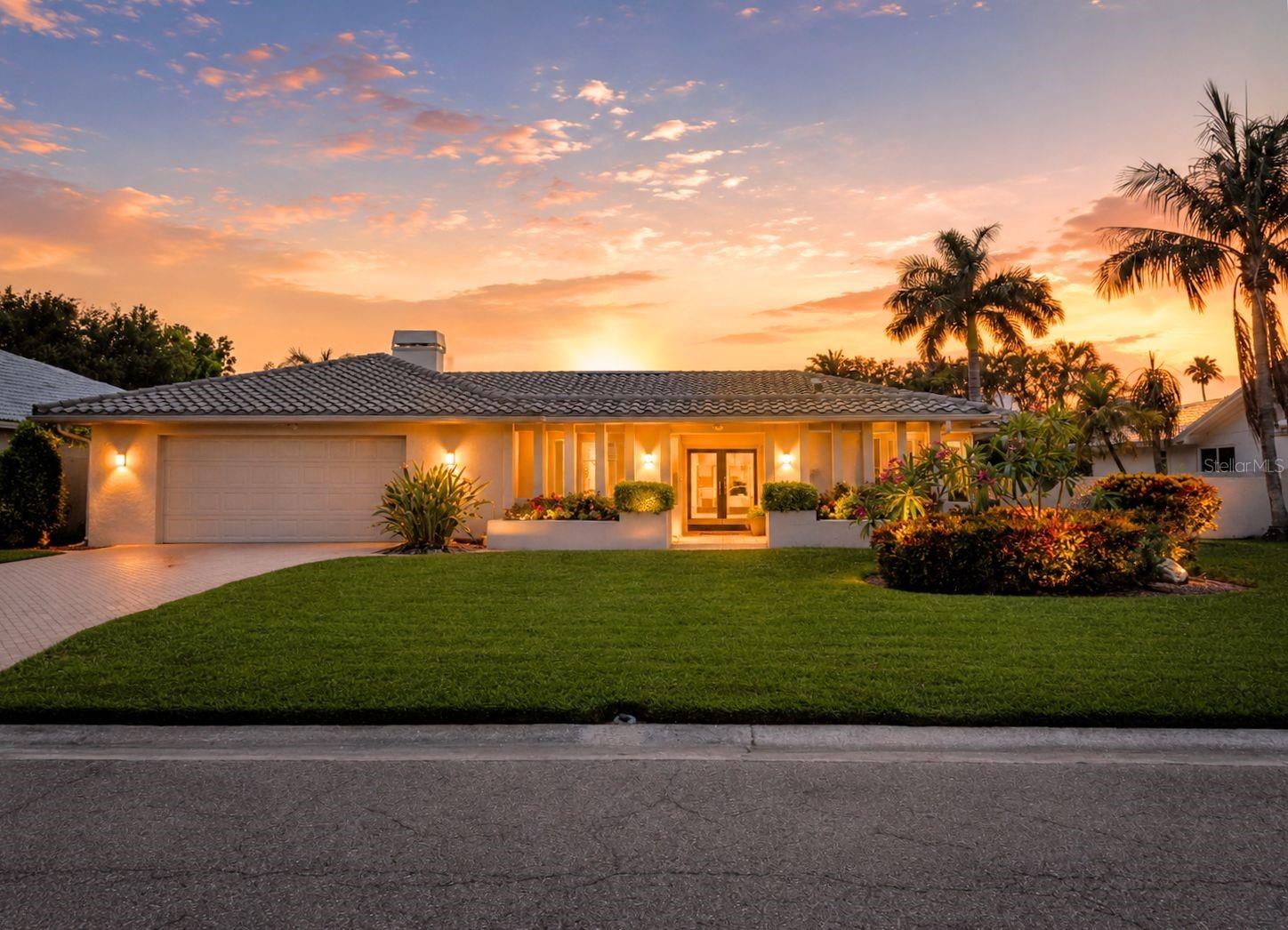 Photo of 6035 LEELAND STREET ST PETERSBURG FL 33715