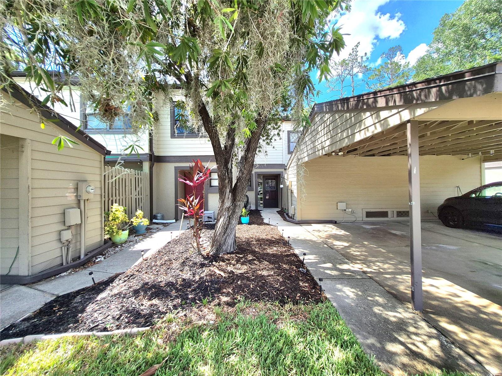 Photo of 205 WOODS LANDING TRAIL OLDSMAR FL 34677