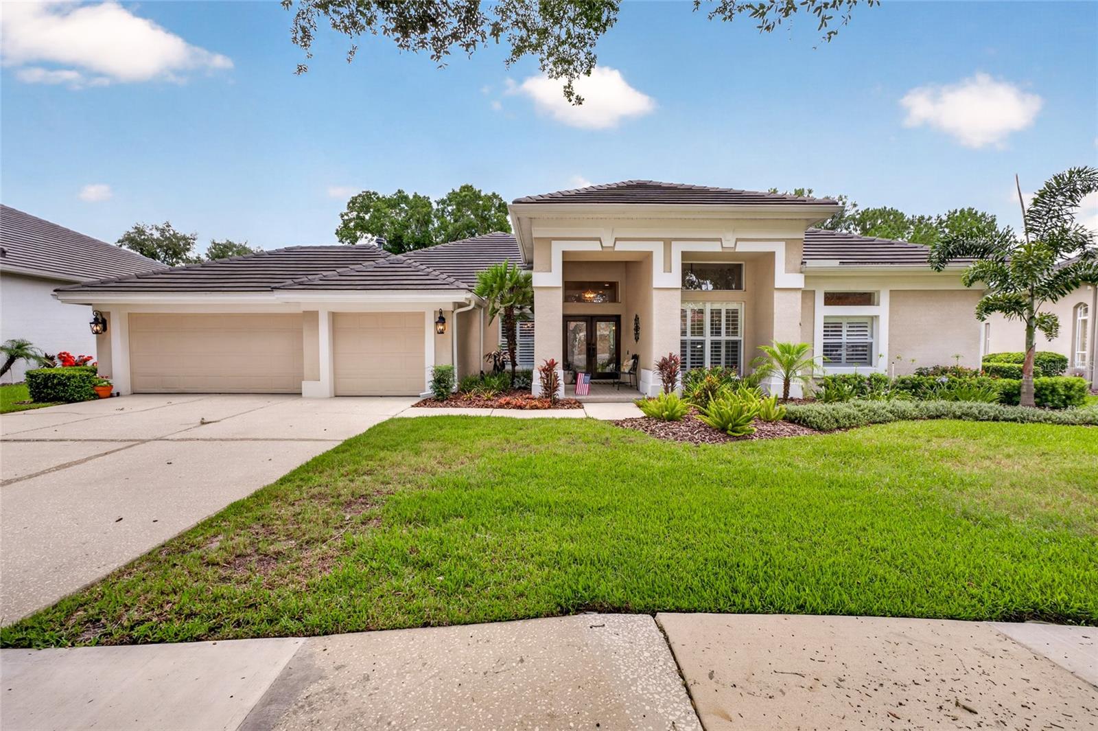 Photo of 9109 WOODRIDGE RUN DRIVE TAMPA FL 33647