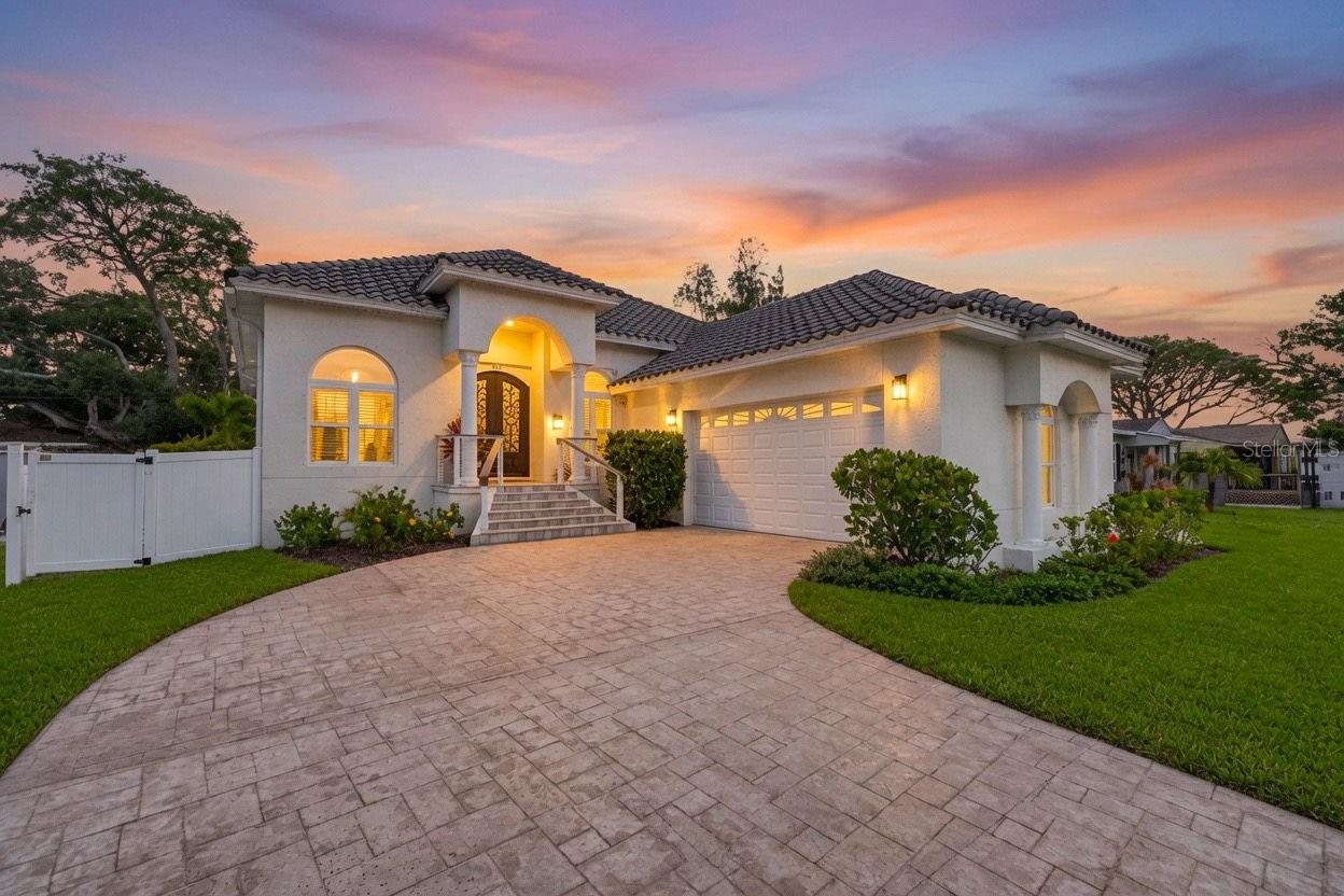 Photo of 815 59TH AVENUE ST PETERSBURG FL 33703