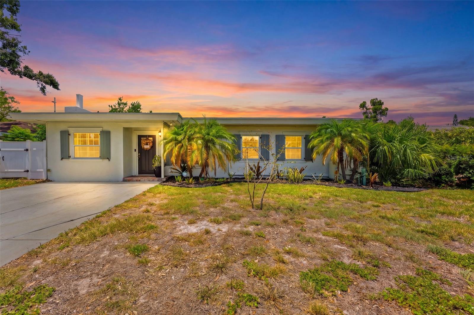 Photo of 3905 W PEARL AVENUE TAMPA FL 33611