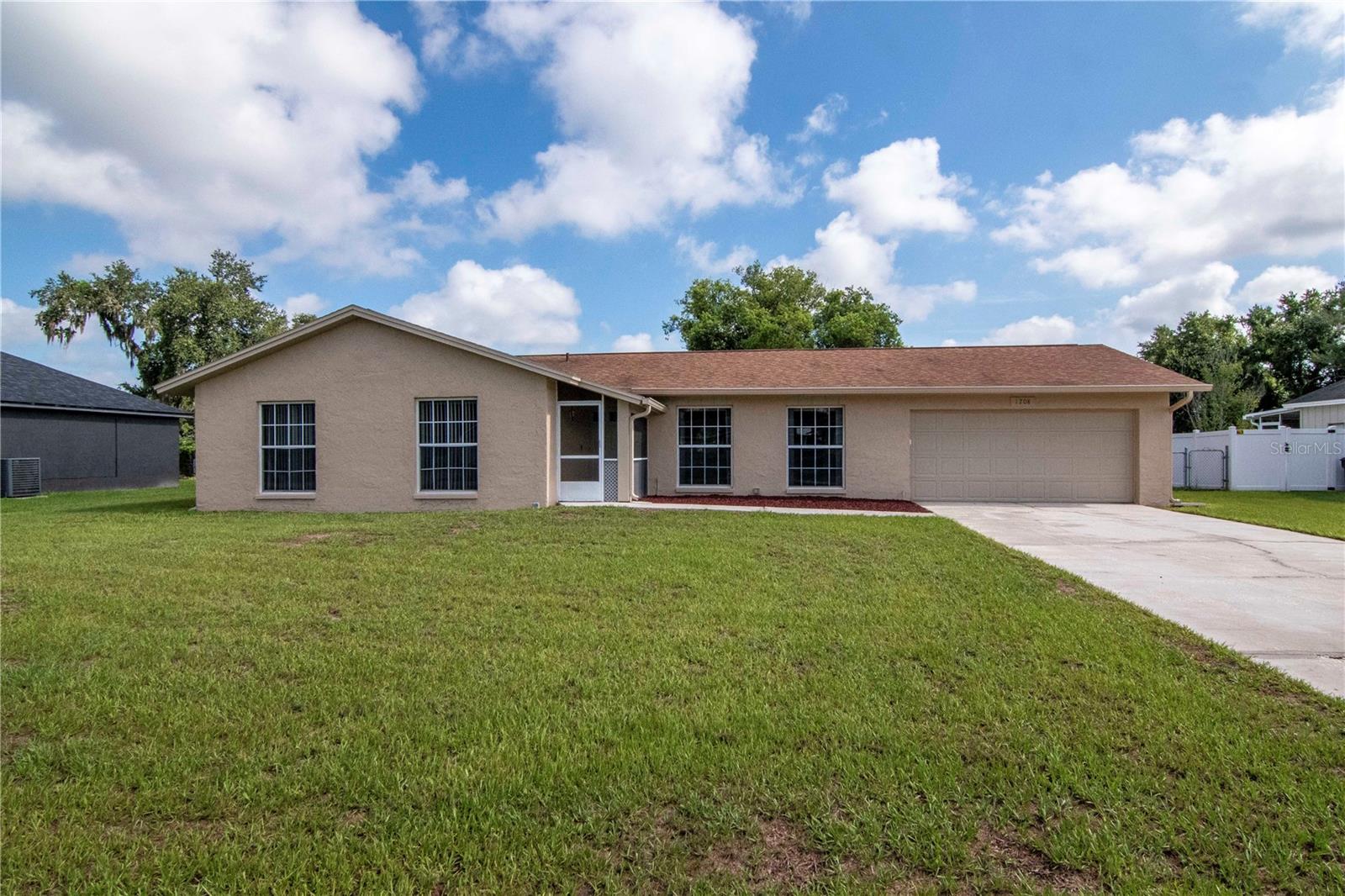Photo of 1208 LADY GUINEVERE DRIVE VALRICO FL 33594