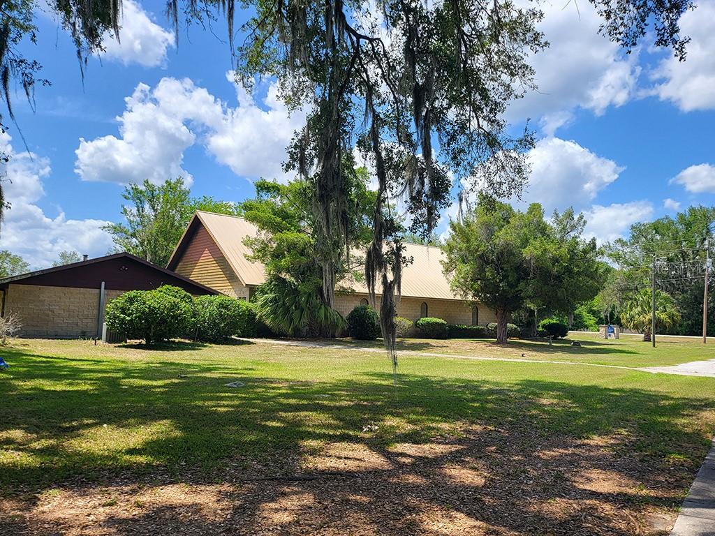 Photo of 1990 SE HIGHWAY 42 #1 SUMMERFIELD FL 34491