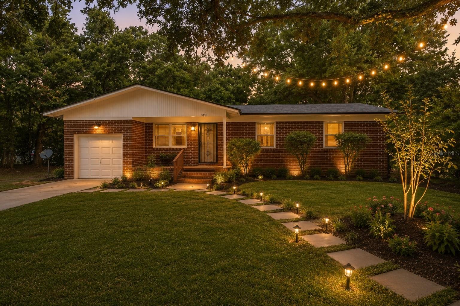 Photo of 5557 CLEVELAND ROAD JACKSONVILLE FL 32209