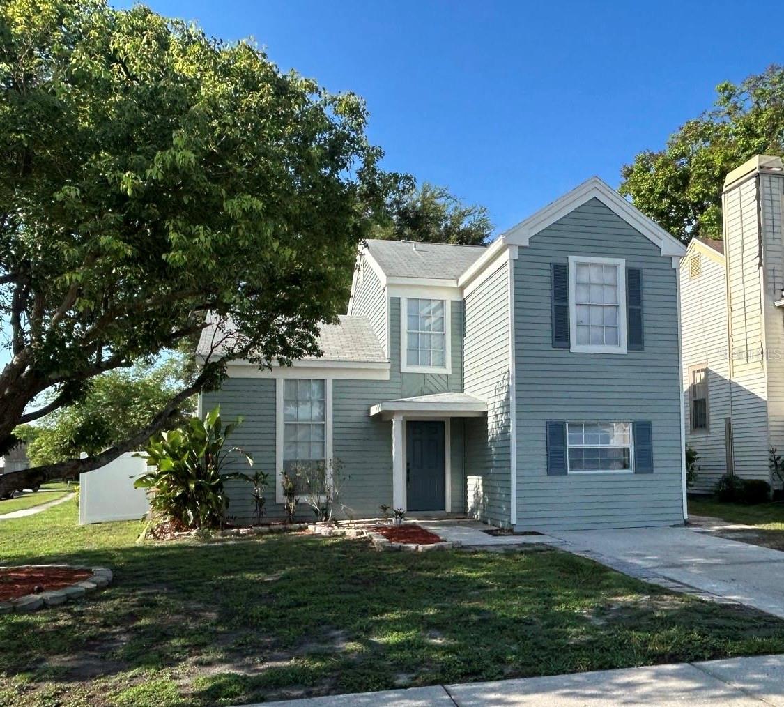 Photo of 5102 PEACHGREEN COURT TAMPA FL 33624