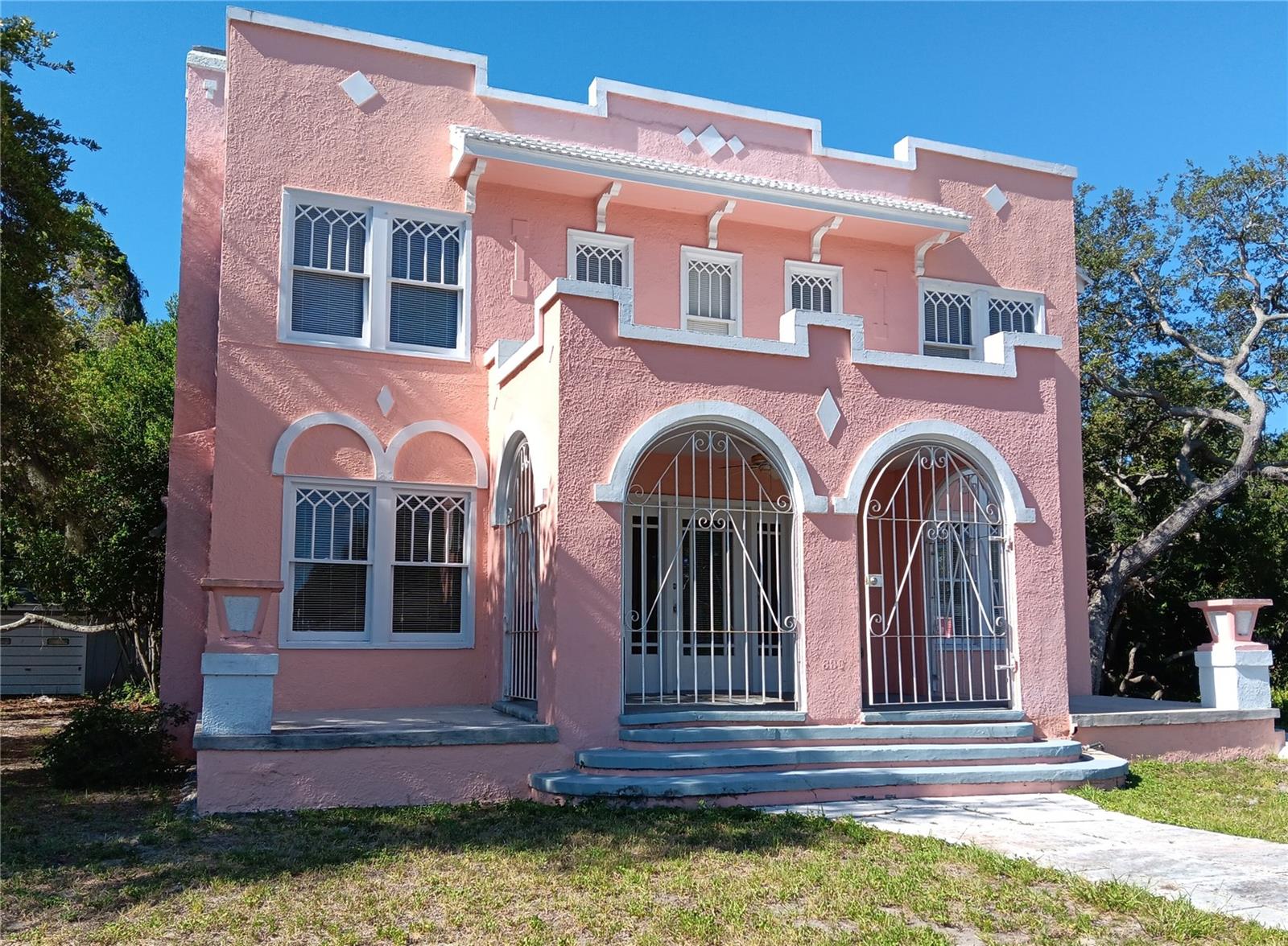 Photo of 830 37TH AVENUE ST PETERSBURG FL 33705