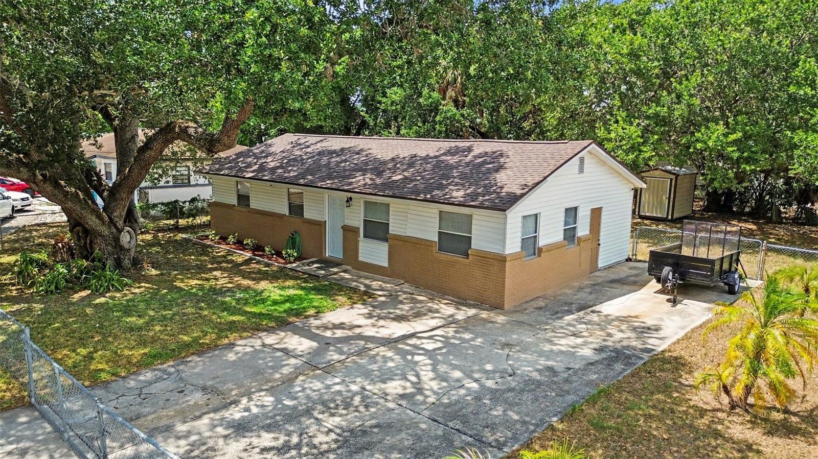 Photo of 7924 BAHIA AVENUE TAMPA FL 33619