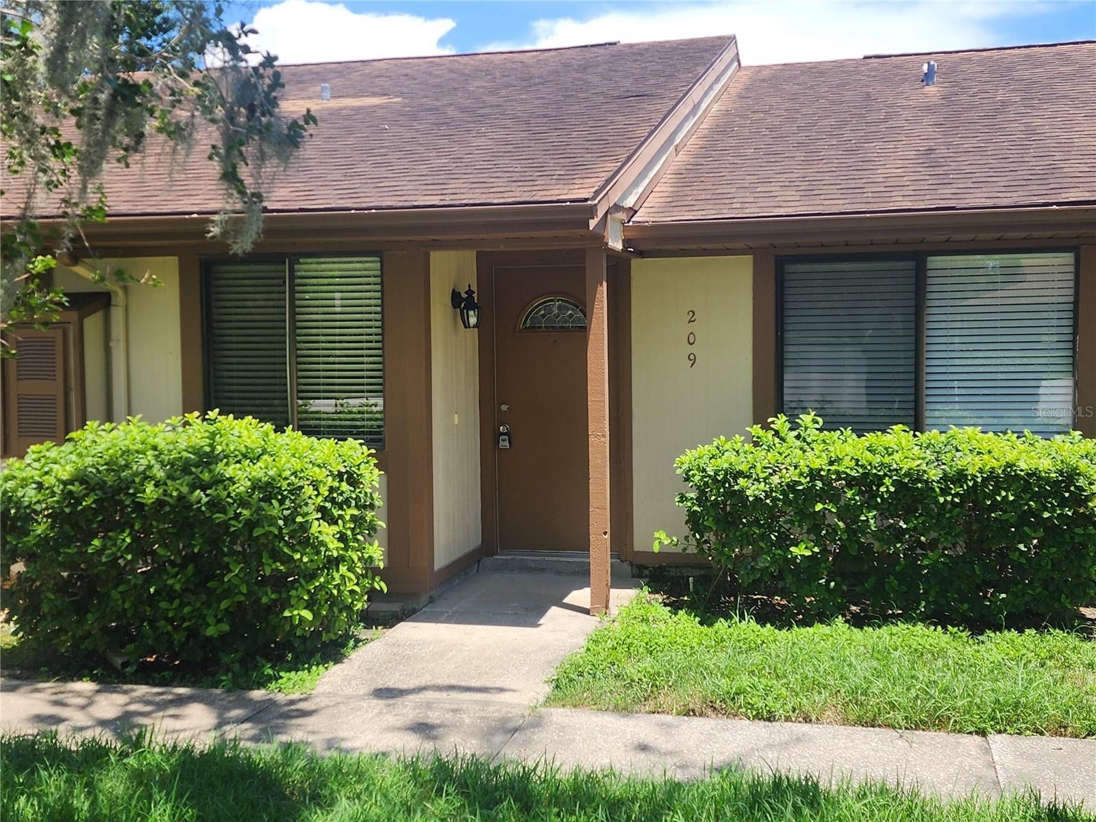 Photo of 209 CORKWOOD LN OLDSMAR FL 34677