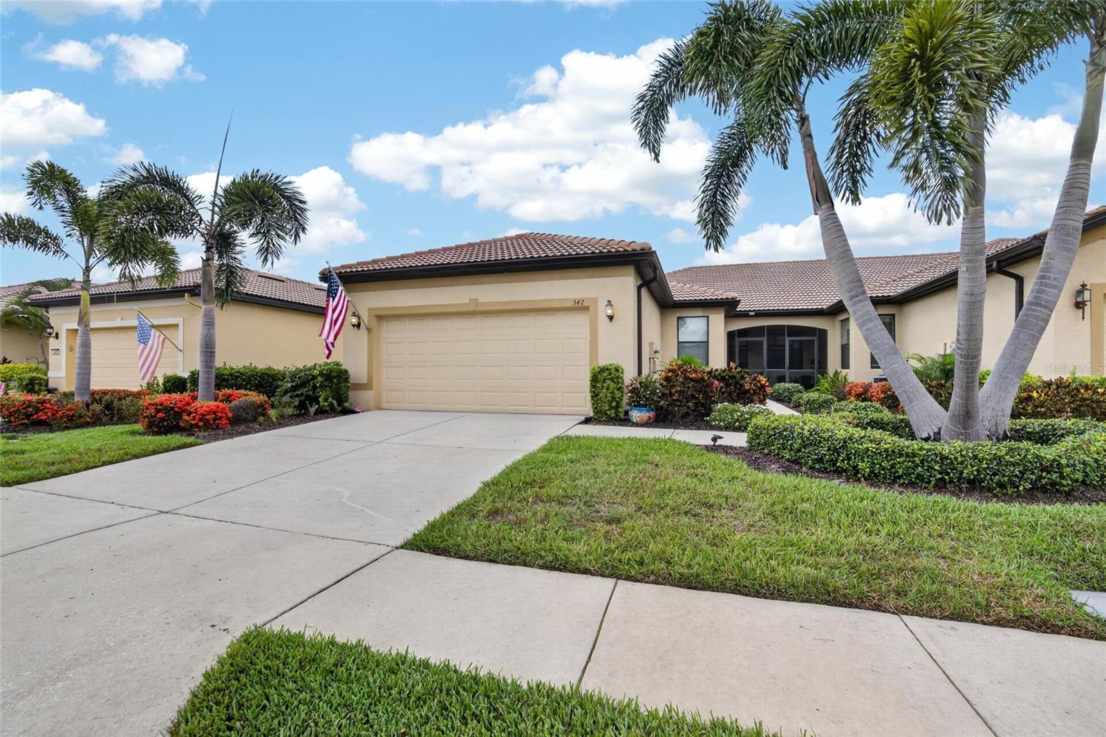 Photo of 342 BLUEWATER FALLS COURT APOLLO BEACH FL 33572