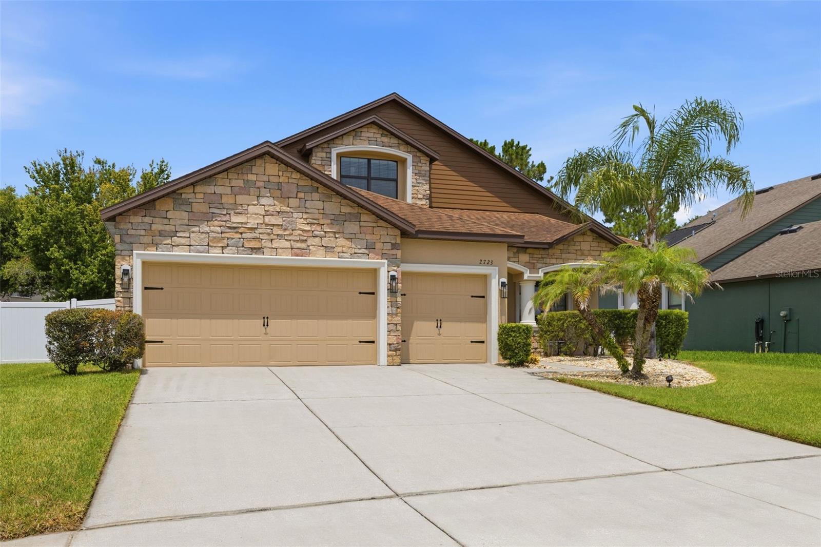 Photo of 2723 COLEWOOD LANE DOVER FL 33527