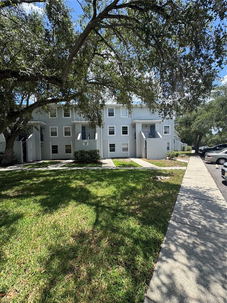 Photo of 7195 E BANK DRIVE #206 TAMPA FL 33617