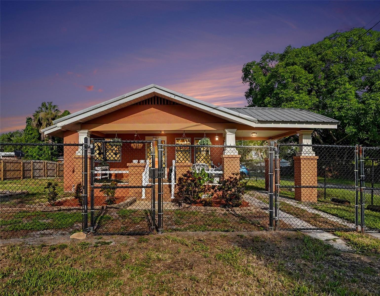 Photo of 9907 MAGGIE STREET GIBSONTON FL 33534