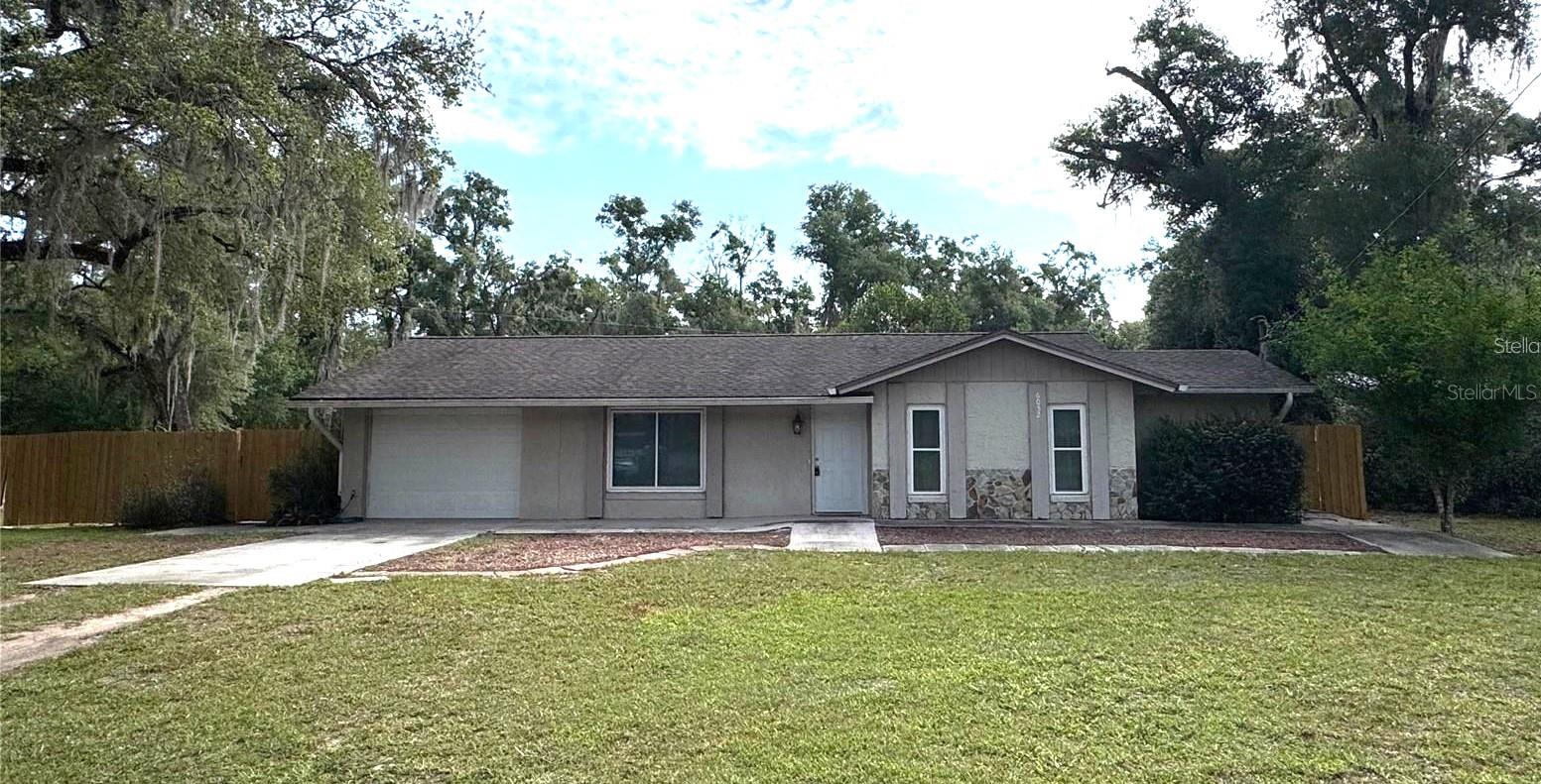 Photo of 6052 IDLE A WHILE CIRCLE DADE CITY FL 33523