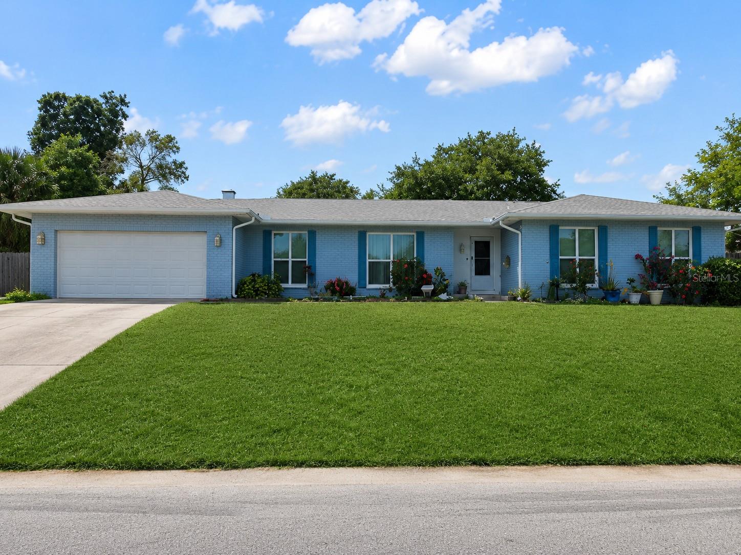 Photo of 1124 KING ARTHUR COURT VALRICO FL 33594