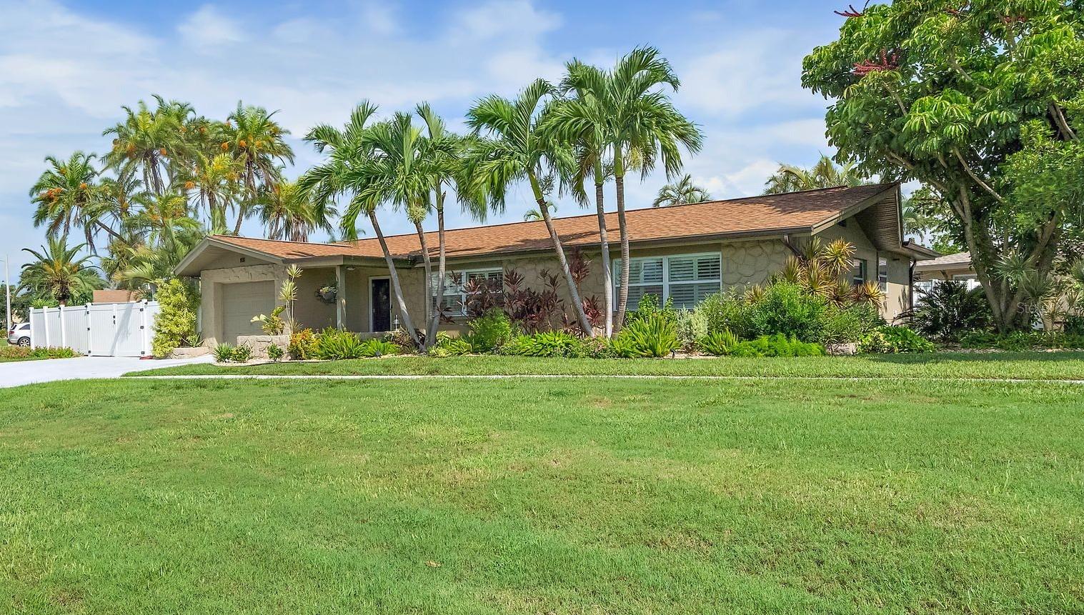 Photo of 101 MADONNA BOULEVARD TIERRA VERDE FL 33715