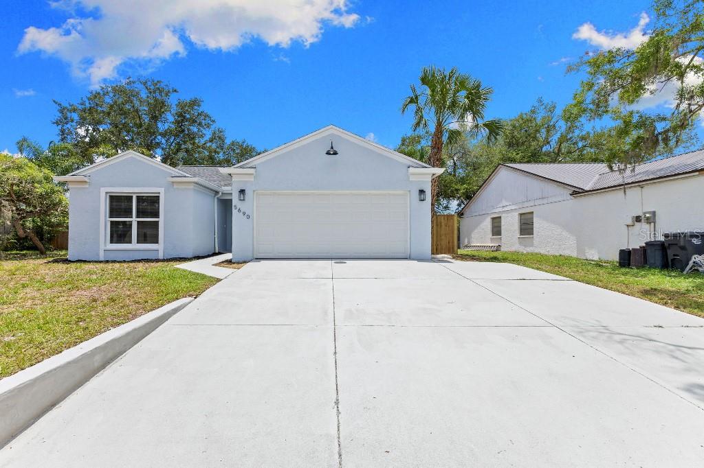 Photo of 5690 25TH STREET CIRCLE BRADENTON FL 34203