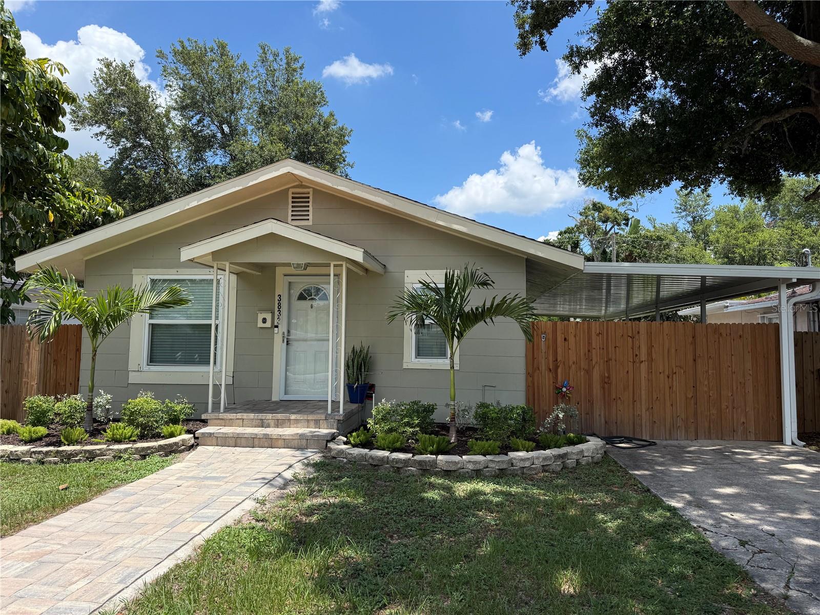 Photo of 3833 IRIS STREET ST PETERSBURG FL 33703