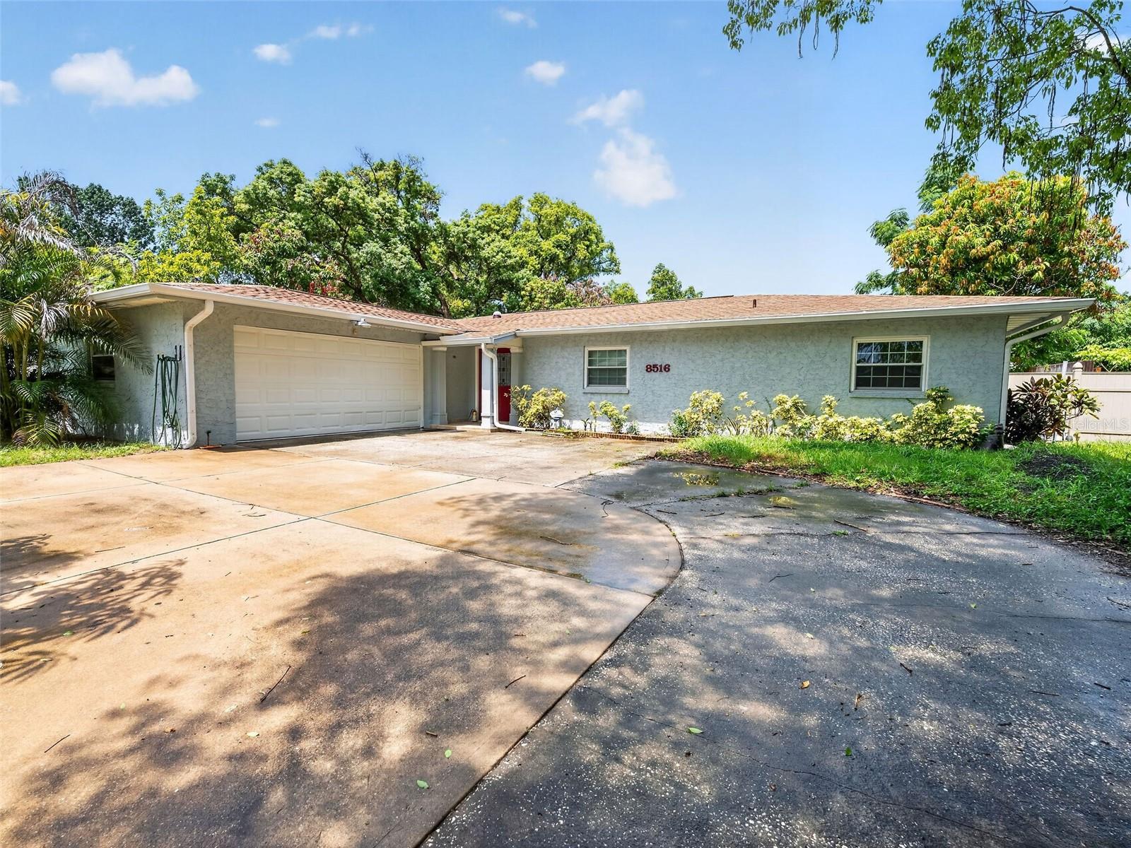 Photo of 8516 TWIN LAKE BLVD TAMPA FL 33614