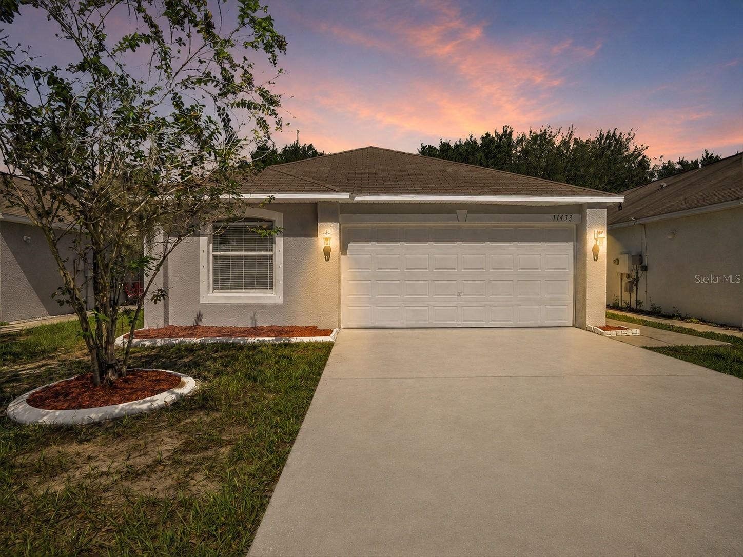 Photo of 11433 IVY FLOWER LOOP RIVERVIEW FL 33578