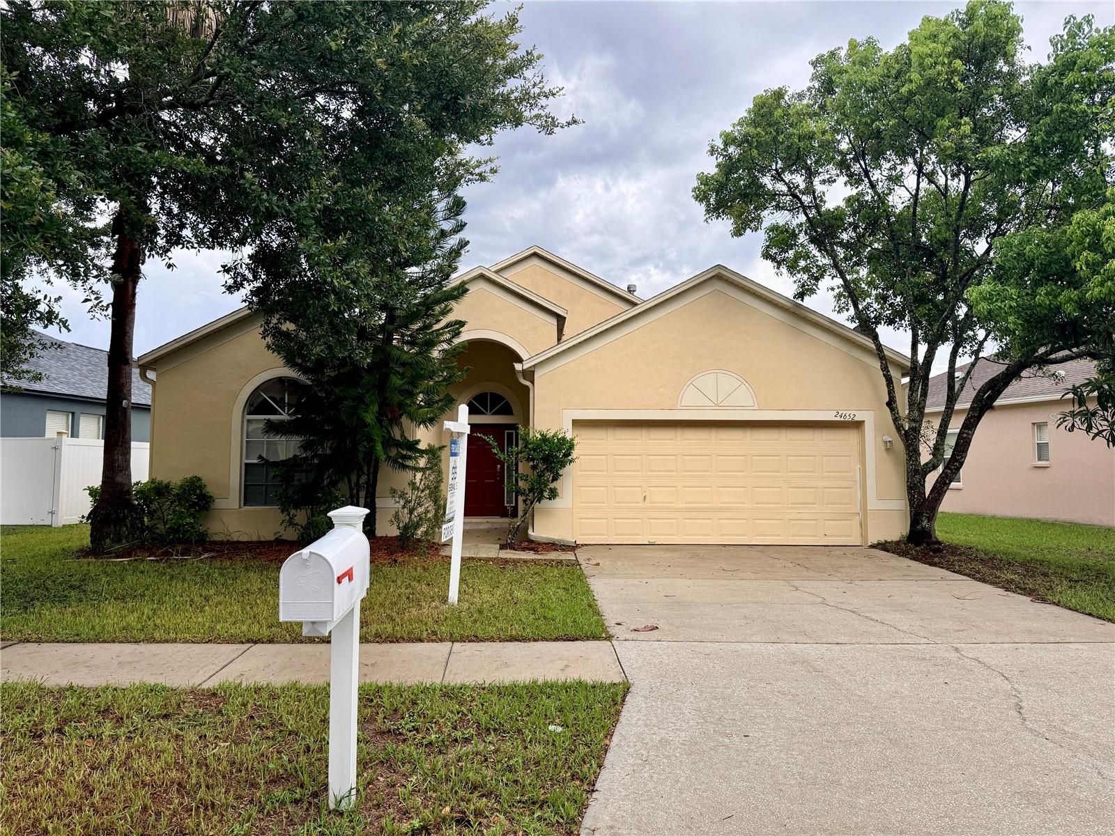 Photo of 24652 PORTOFINO DRIVE LUTZ FL 33559