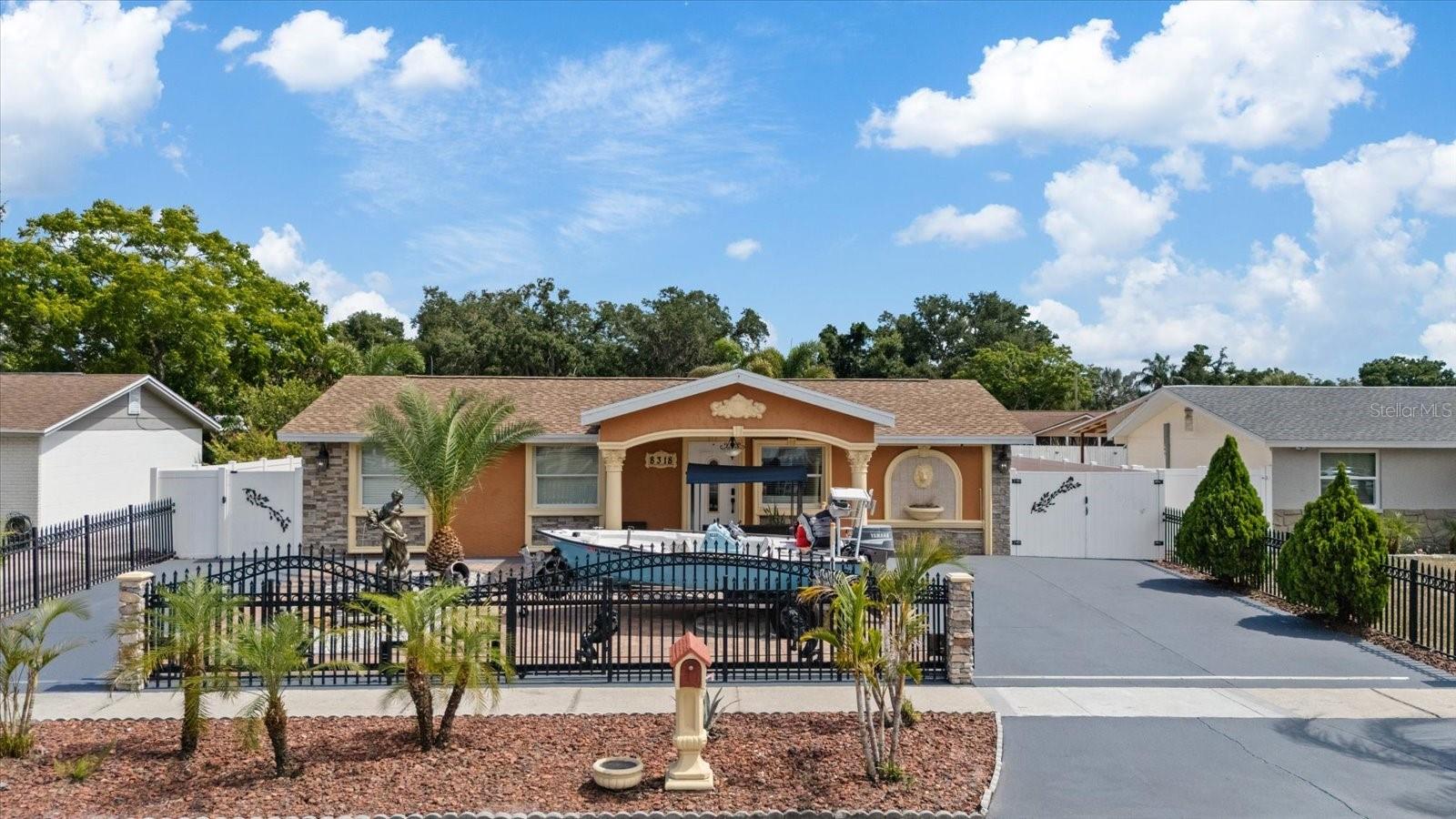 Photo of 8318 DRYCREEK DRIVE TAMPA FL 33615
