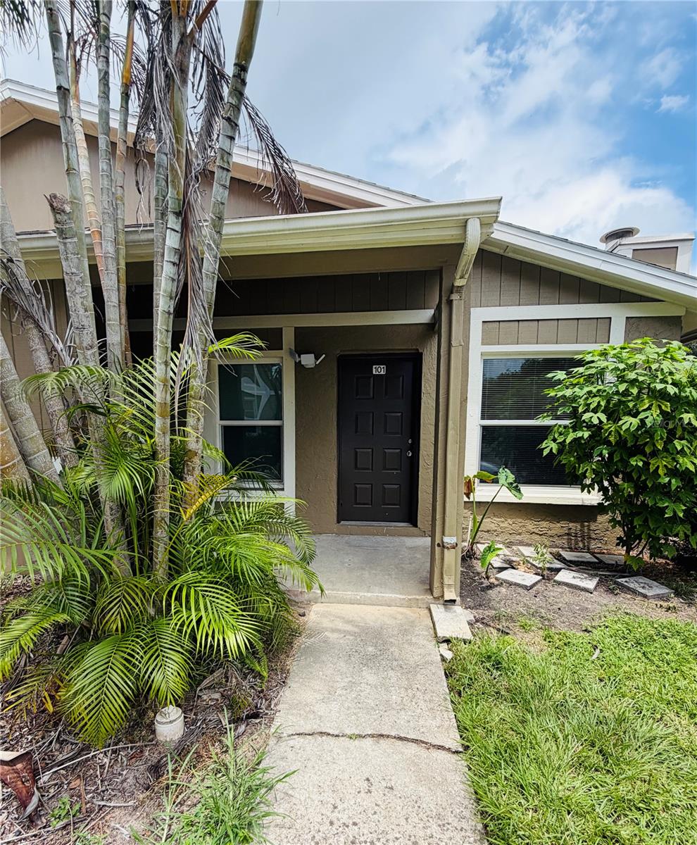 Photo of 14311 HANGING MOSS CIRCLE #101 TAMPA FL 33613