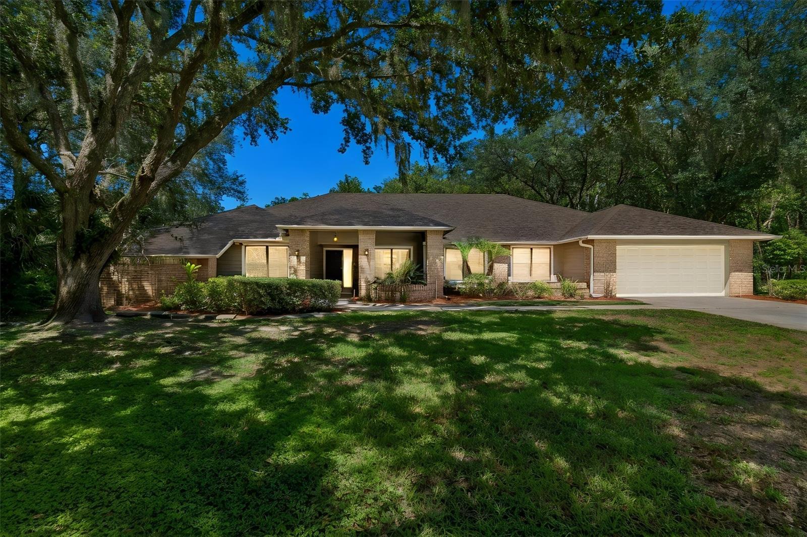 Photo of 5804 AINSWORTH COURT TAMPA FL 33647