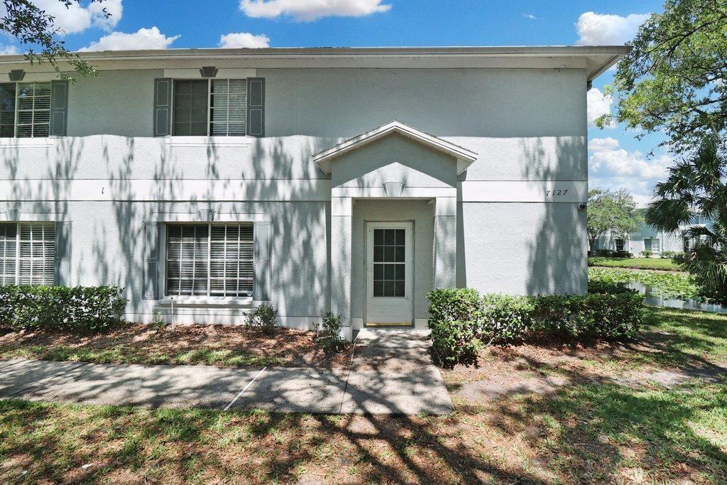 Photo of 7127 WATERSIDE DRIVE TAMPA FL 33617