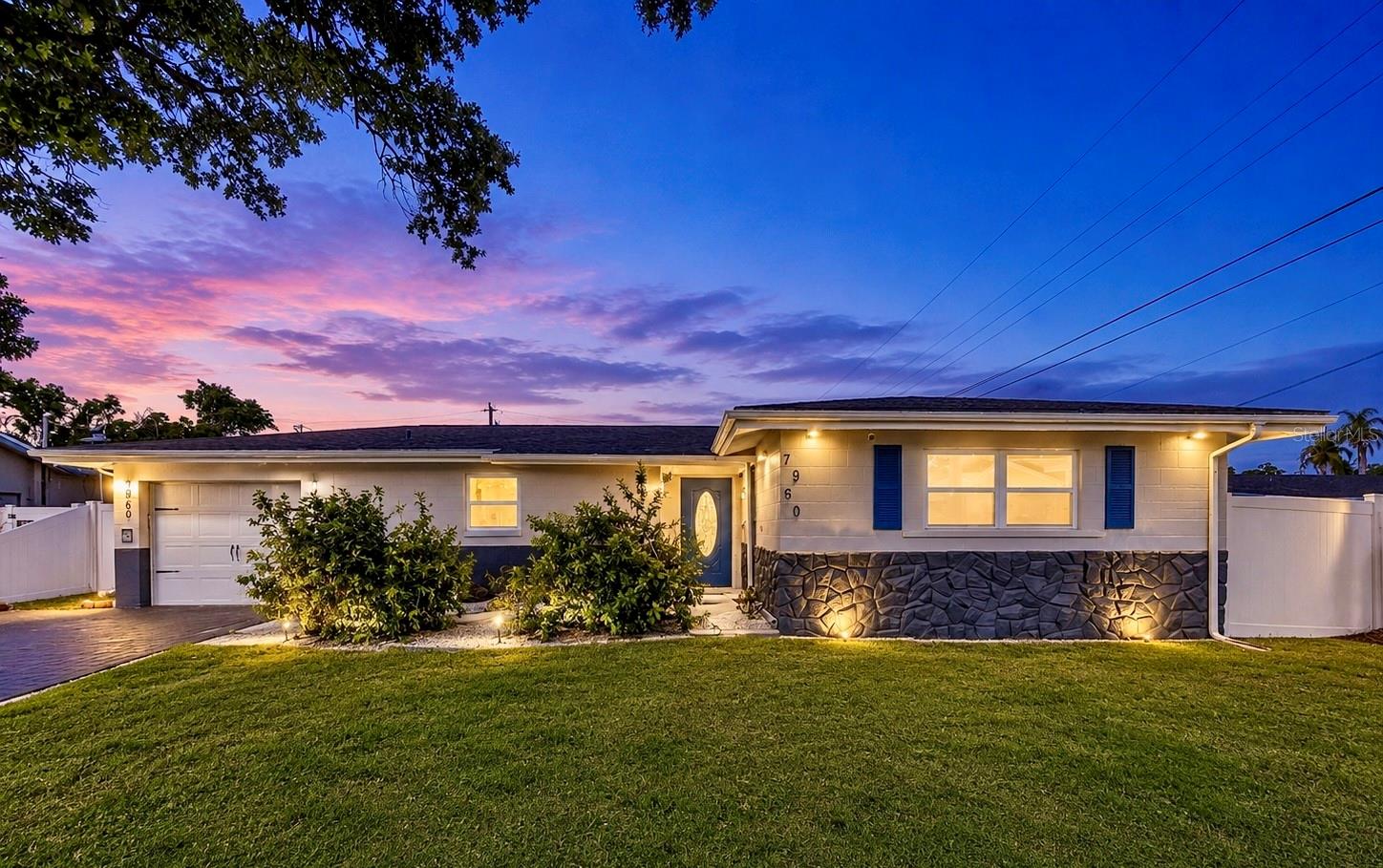Photo of 7960 2ND STREET ST PETERSBURG FL 33702