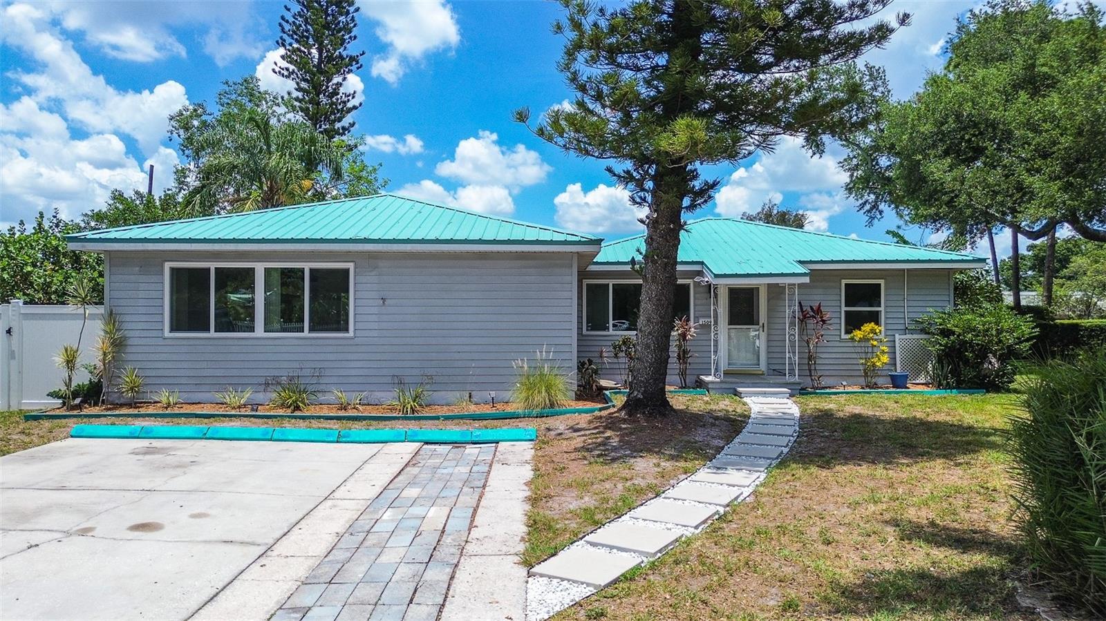 Photo of 1509 CANTERBURY ROAD ST PETERSBURG FL 33710