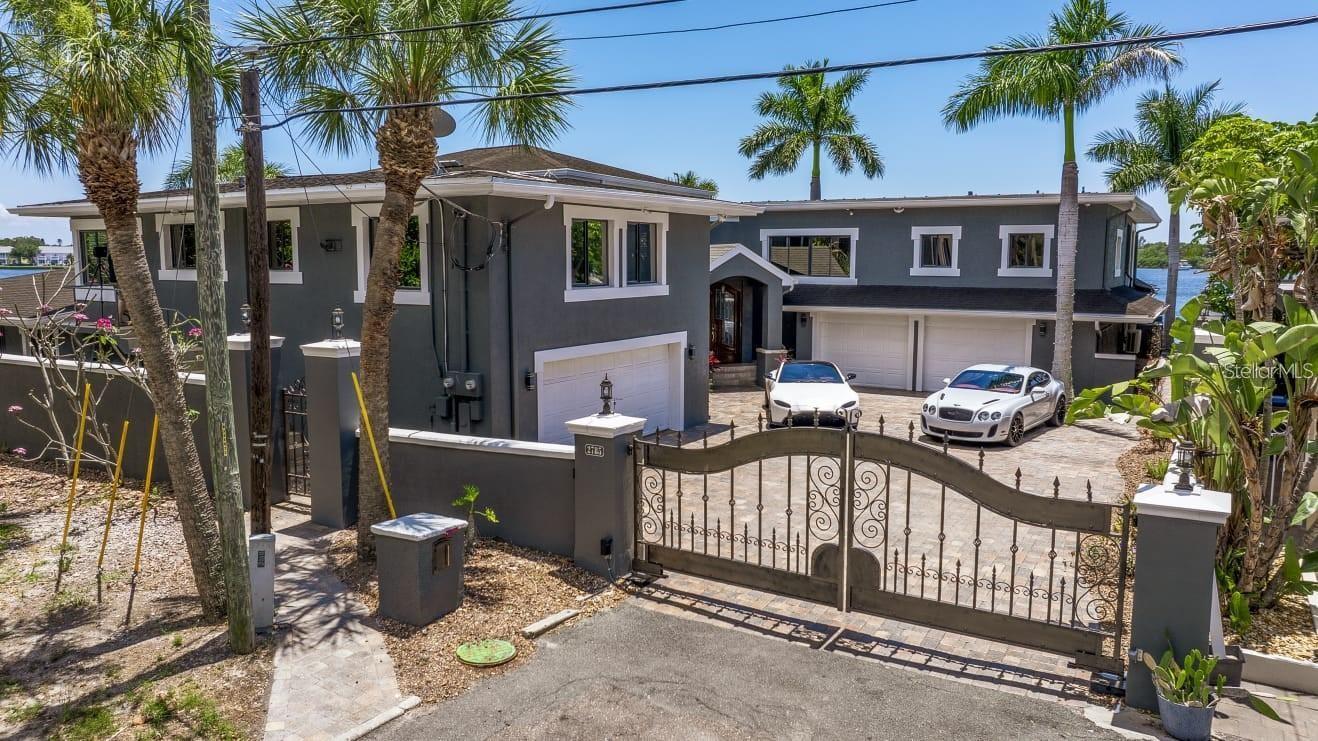 Photo of 2785 BAYSIDE DRIVE ST PETERSBURG FL 33705