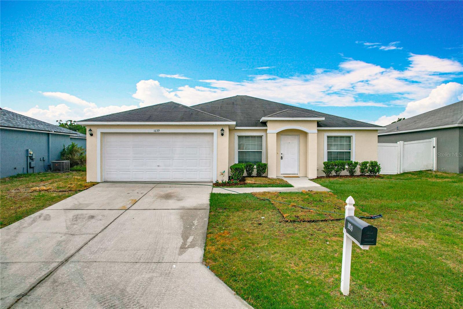 Photo of 1639 SADDLEHORN DRIVE LAKELAND FL 33810