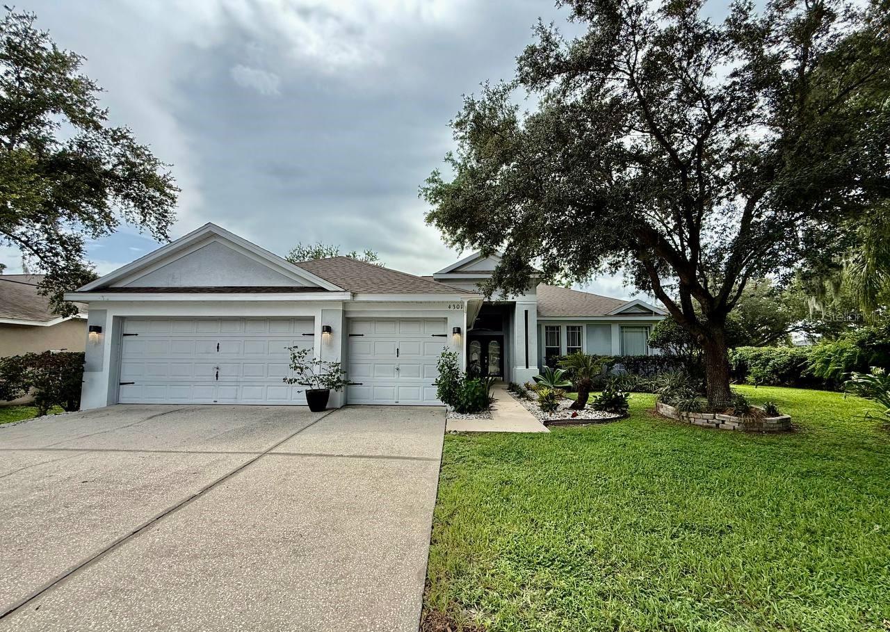 Photo of 4301 RIVER CLOSE BOULEVARD VALRICO FL 33596